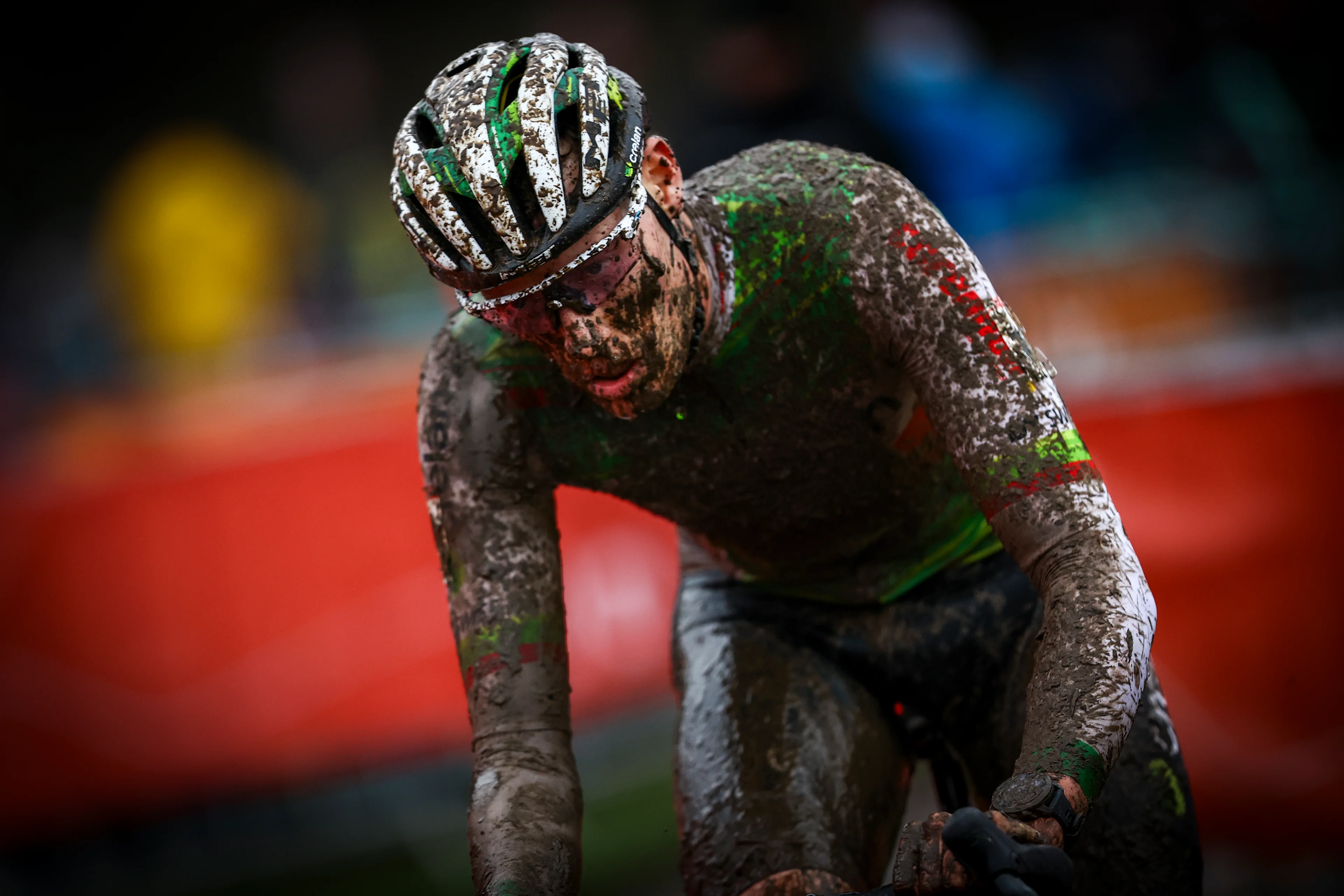 Belgian Joran Wyseure pictured in action during the men's elite race at the World Cup cyclocross cycling event in Dendermonde, Belgium, stage 9 (out of 12) of the UCI World Cup cyclocross competition, Sunday 05 January 2025. BELGA PHOTO DAVID PINTENS