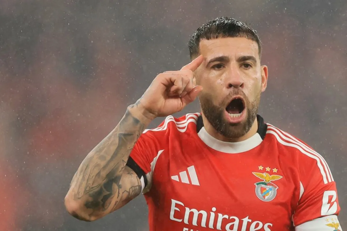 Benfica's Argentine defender #30 Nicolas Otamendi gestures during the UEFA Champions League league phase day 8 football match between SL Benfica and Real Madrid CF at Estadio da Luz in Lisbon on January 28, 2026.  PATRICIA DE MELO MOREIRA / AFP