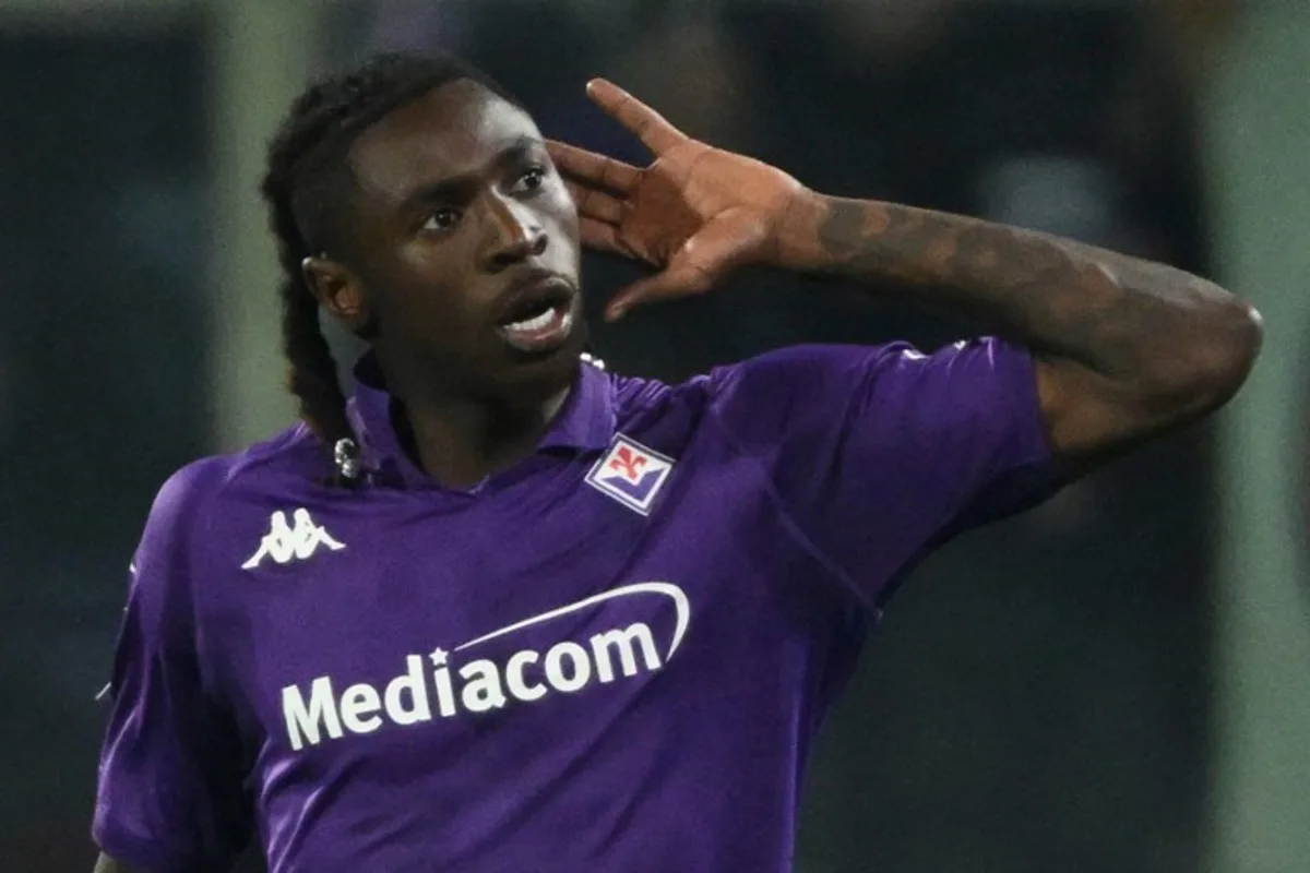 Fiorentina's Italian forward #20 Moise Kean celebrates after scoring Fiorentina's third goal during the Italian Serie A football match between ACF Fiorentina and Inter Milan at the Artemio Franchi stadium, in Florence, on February 6, 2025. Alberto PIZZOLI / AFP