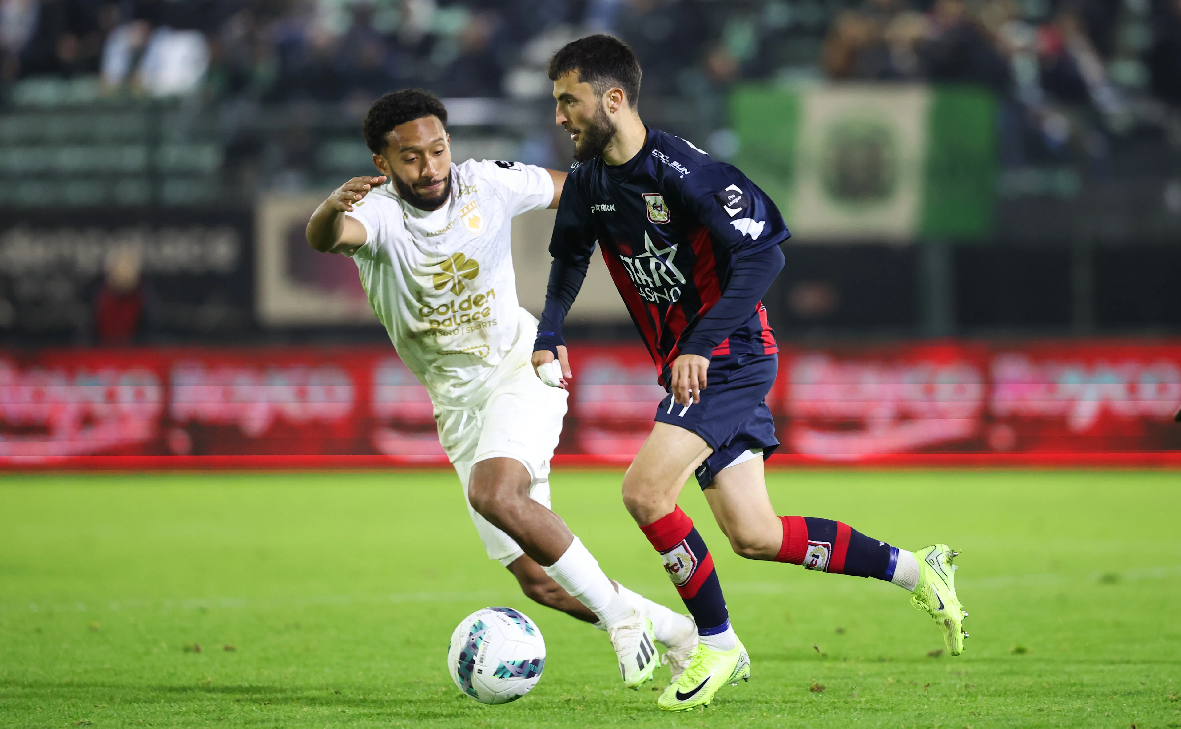 RAAL's Samuel Gueulette and Liege's Flavio Da Silva fight for the ball during a soccer match between RAAL La Louviere and RFC Liege, Saturday 02 November 2024 in La Louviere, on day 10 of the 2024-2025 'Challenger Pro League' 1B second division of the Belgian championship. BELGA PHOTO VIRGINIE LEFOUR