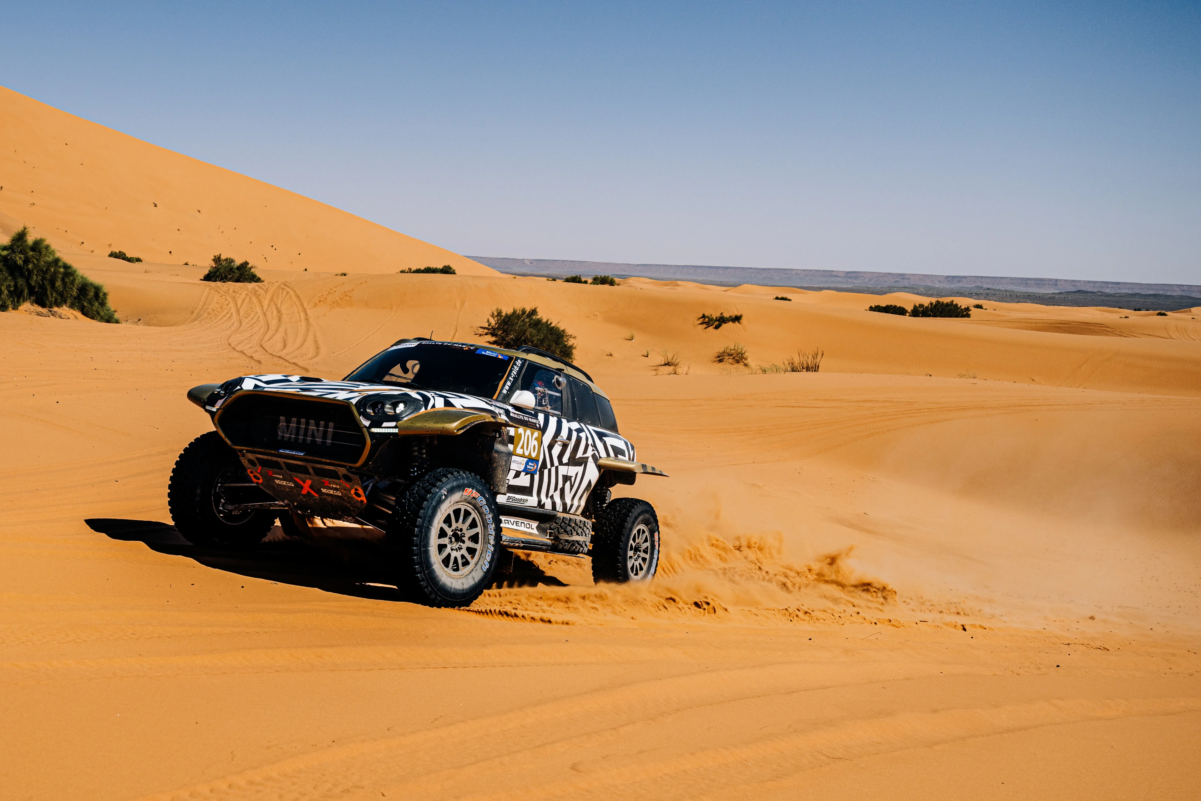 ATTENTION EDITORS - HAND OUT PICTURES - EDITORIAL USE ONLY - MANDATORY CREDIT 'SIMON BAUCHAU'  This handout picture, distributed by Eric Dupain on Wednesday 09 October 2024, shows  Guillaume de Mevius and Mathieu Baumel in action during stage 3 of the Rally of Morocco 2024 in Zagora, Morocco. BELGA PHOTO HANDOUT SIMON BAUCHAU