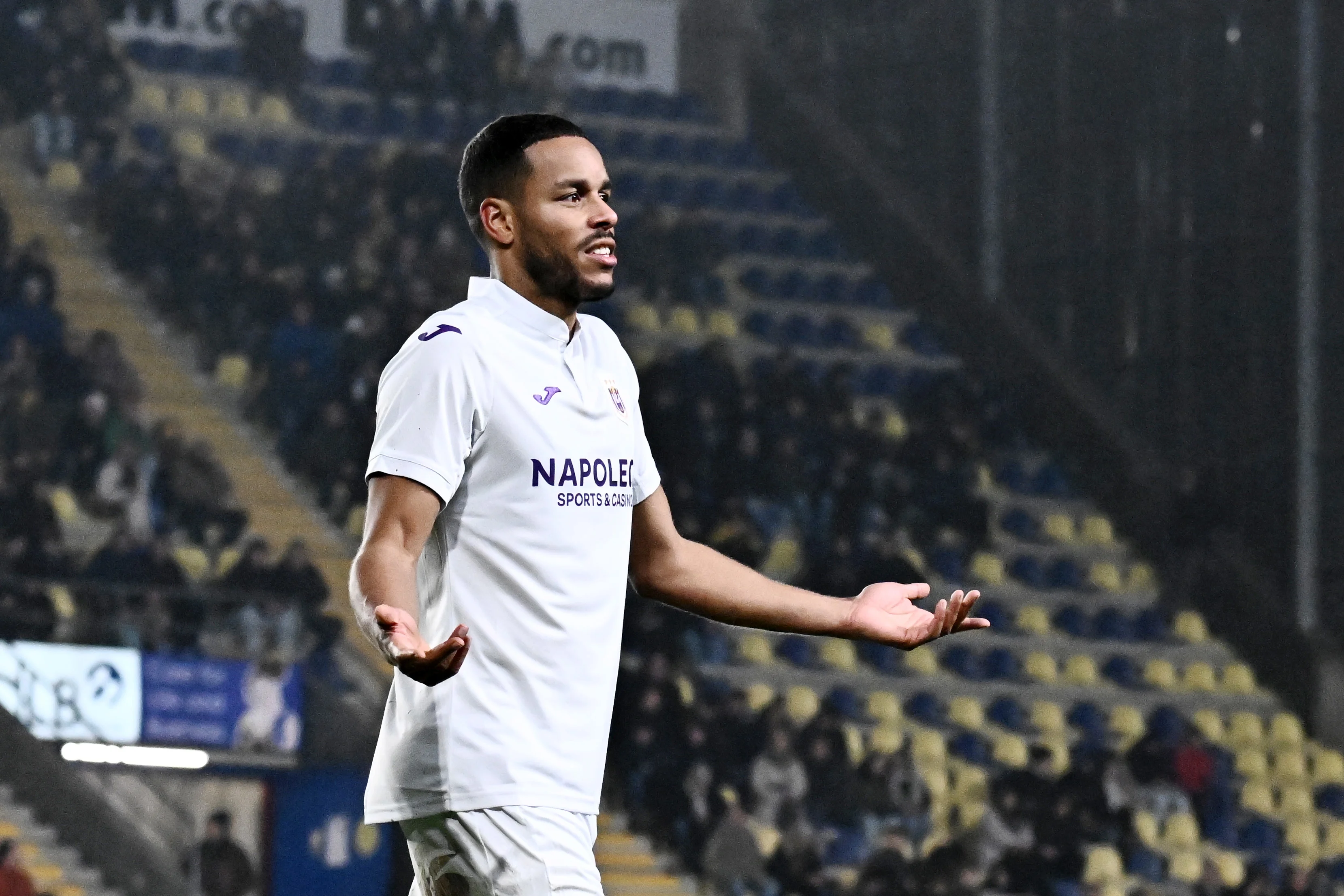 Anderlecht's Mathias Jorgenson Zanka leaves the field after receiving a red card during a soccer match between Sint-Truiden VV and RSC Anderlecht, Sunday 15 December 2024 in Sint-Truiden, on day 18 of the 2024-2025 season of the 'Jupiler Pro League' first division of the Belgian championship. BELGA PHOTO MAARTEN STRAETEMANS