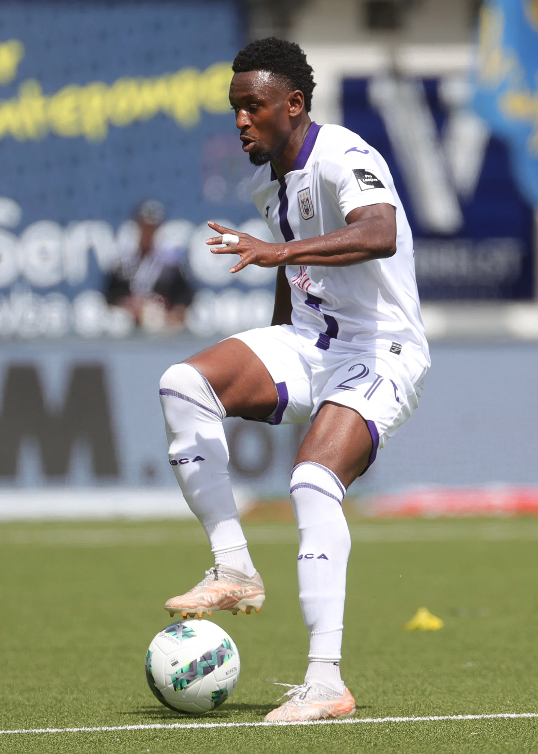 Anderlecht's Amadou Diawara pictured in action during a soccer match between Sint-Truiden VV and RSC Anderlecht, Sunday 13 August 2023 in Sint-Truiden, on day 3/30 of the 2023-2024 'Jupiler Pro League' first division of the Belgian championship. BELGA PHOTO VIRGINIE LEFOUR