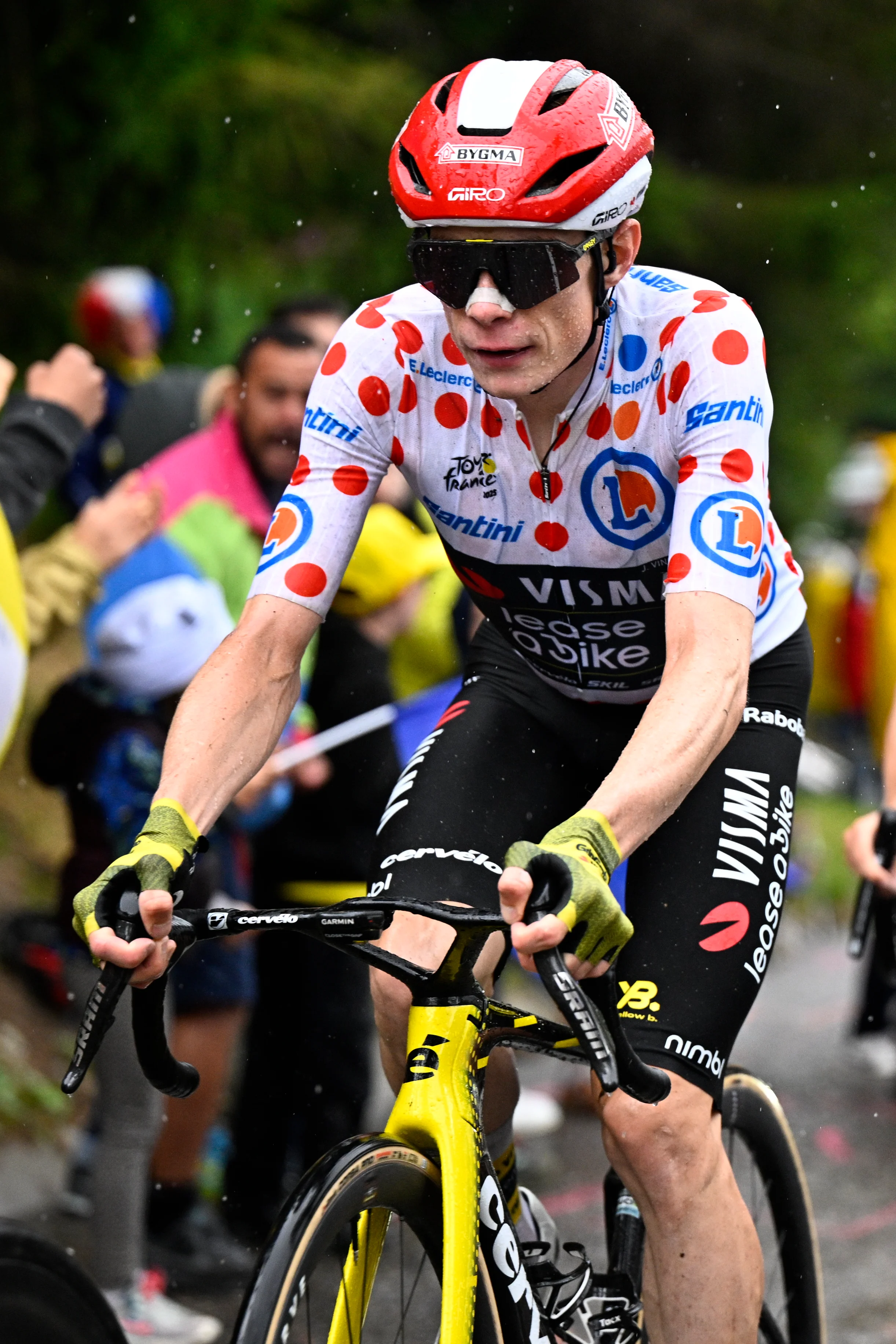 Danish Jonas Vingegaard Hansen of Team Visma-Lease a Bike and pictured crossing the finish line of stage 19 of the 2025 Tour de France cycling race, from Albertville to La Plagne (130km), on Friday 25 July 2025 in France. The 112th edition of the Tour de France starts on Saturday 5 July in Lille, France, and will finish in Paris, France on the 27th of July. BELGA PHOTO JASPER JACOBS