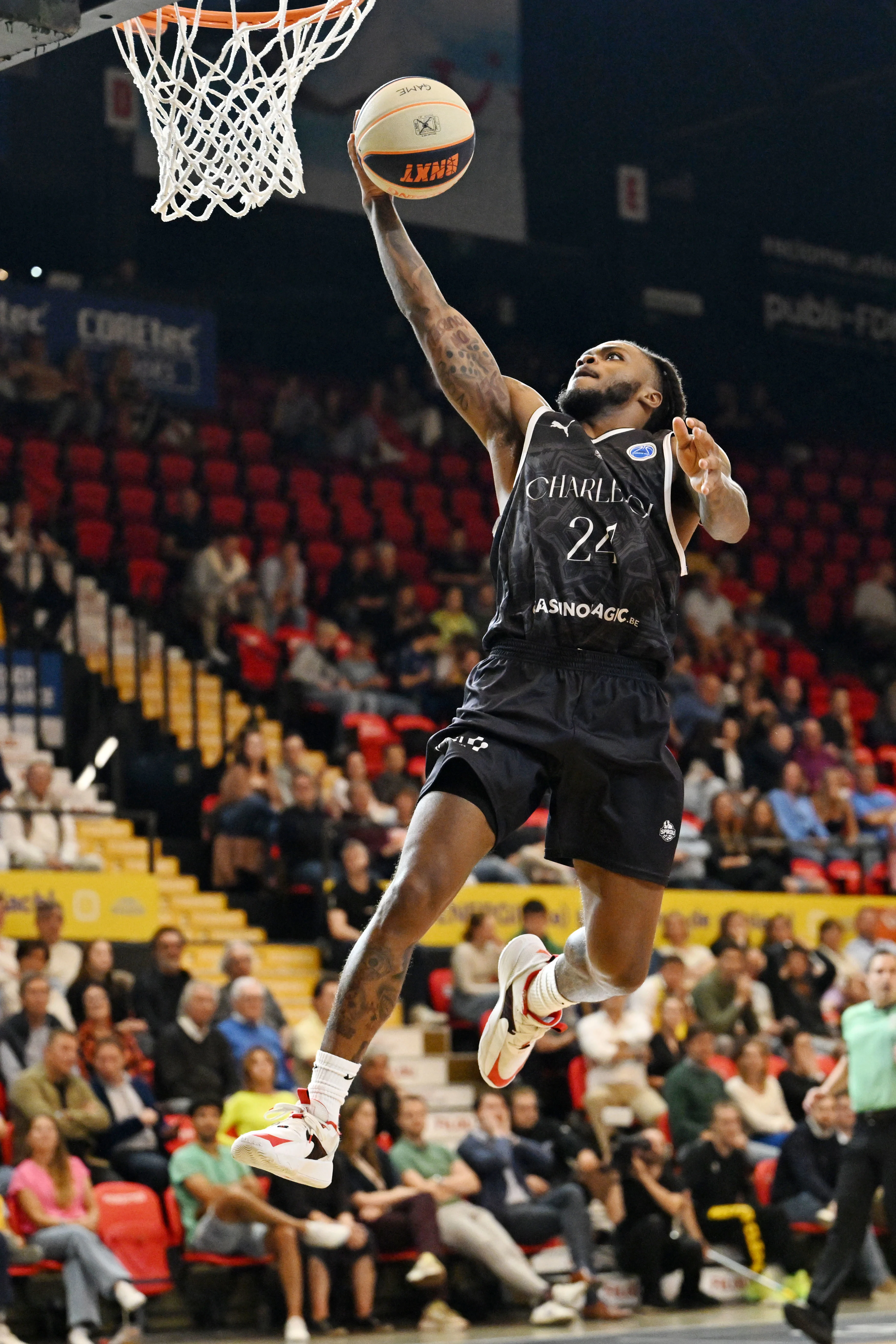 Spirou's Cobe Williams pictured in action during a basketball match between BC Oostende and Spirou Charleroi, Saturday 14 September 2024 in Oostende, on day 1 of the 'BNXT League' Belgian/ Dutch first division basket championship. BELGA PHOTO MAARTEN STRAETEMANS