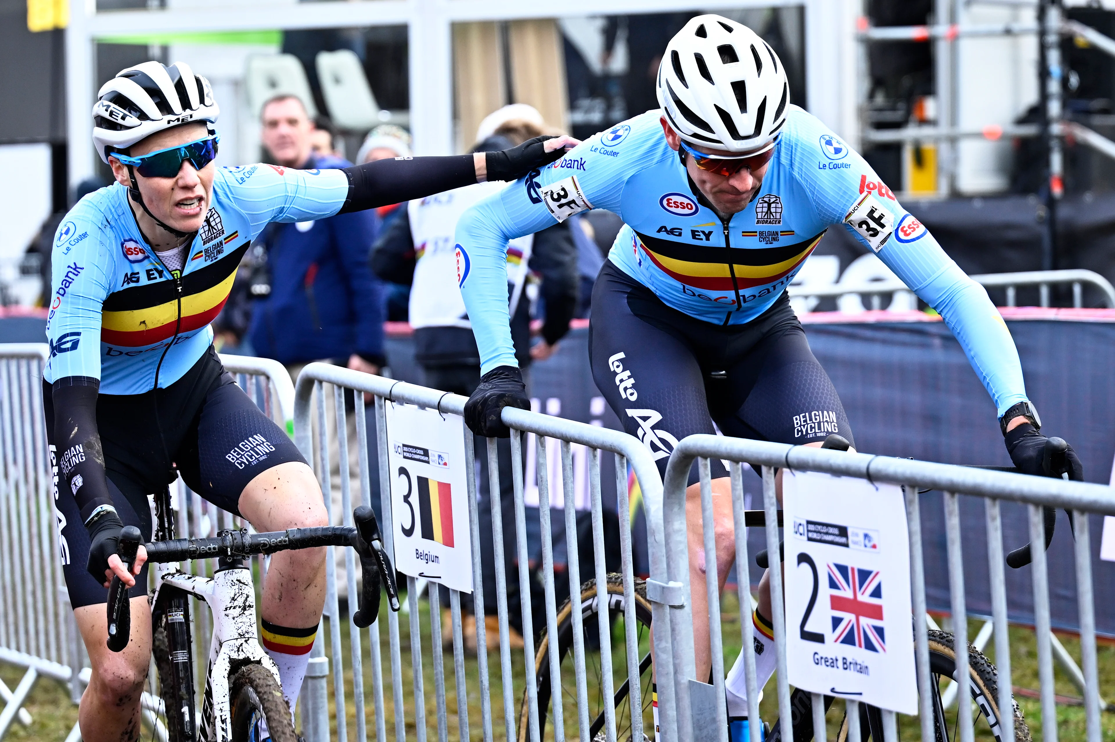 Belgian Sanne Cant and Belgian Toon Aerts pictured in action during the mixed team relay race, at the UCI Cyclocross World Championships, in Lievin, France, Friday 31 January 2025. The world championships are taking place from 31 January until 02 February. BELGA PHOTO JASPER JACOBS