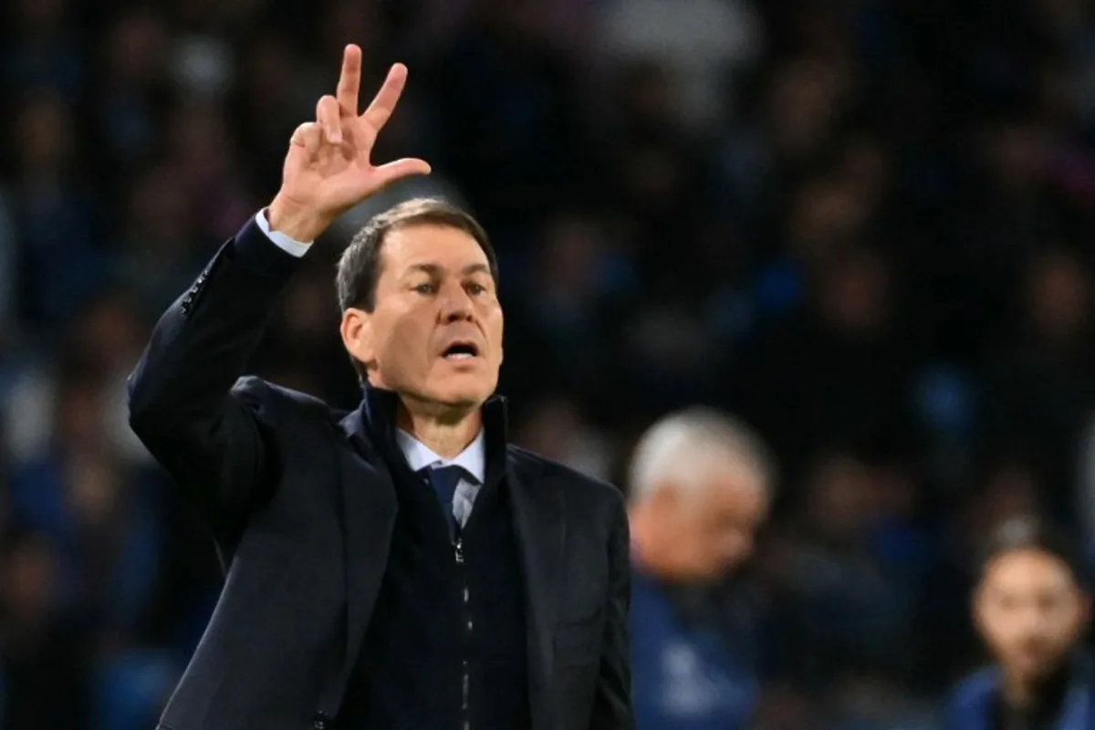 Napoli's French coach Rudi Garcia gestures during the UEFA Champions League 1st round day 4 Group C football match Napoli vs Union Berlin at the Diego Armando Maradona stadium in Naples on November 8, 2023.   Alberto PIZZOLI / AFP