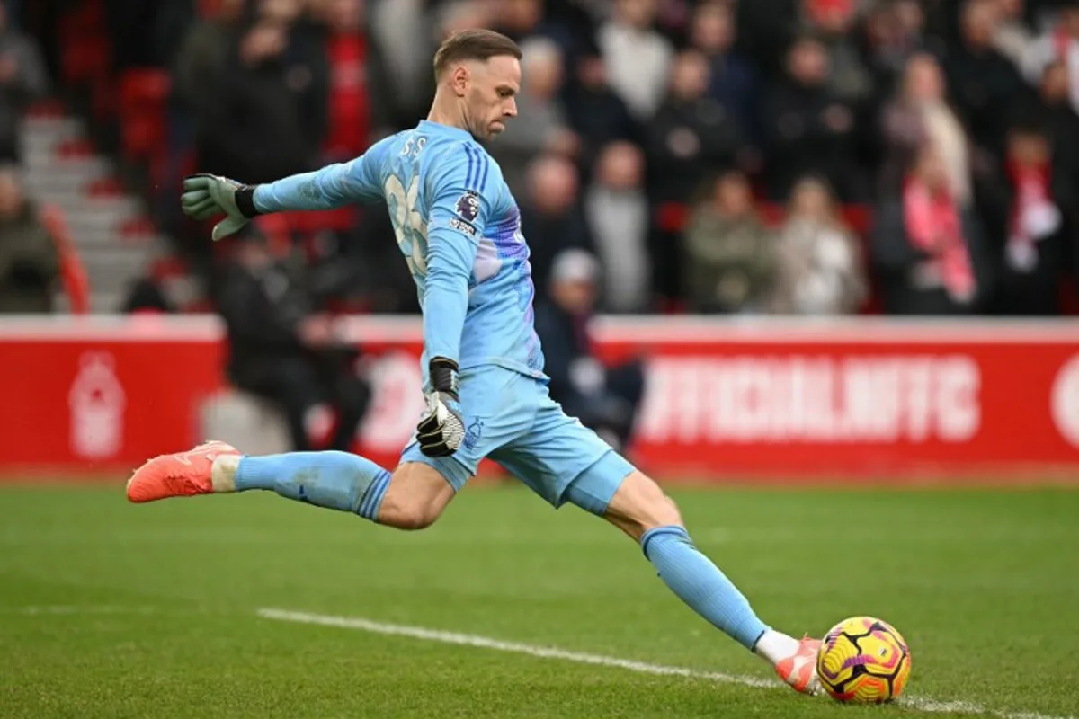 Nottingham Forest's Belgian goalkeeper #26 Matz Sels takes a kick during the English Premier League football match between Nottingham Forest and Brighton and Hove Albion at The City Ground in Nottingham, central England, on February 1, 2025.  Oli SCARFF / AFP