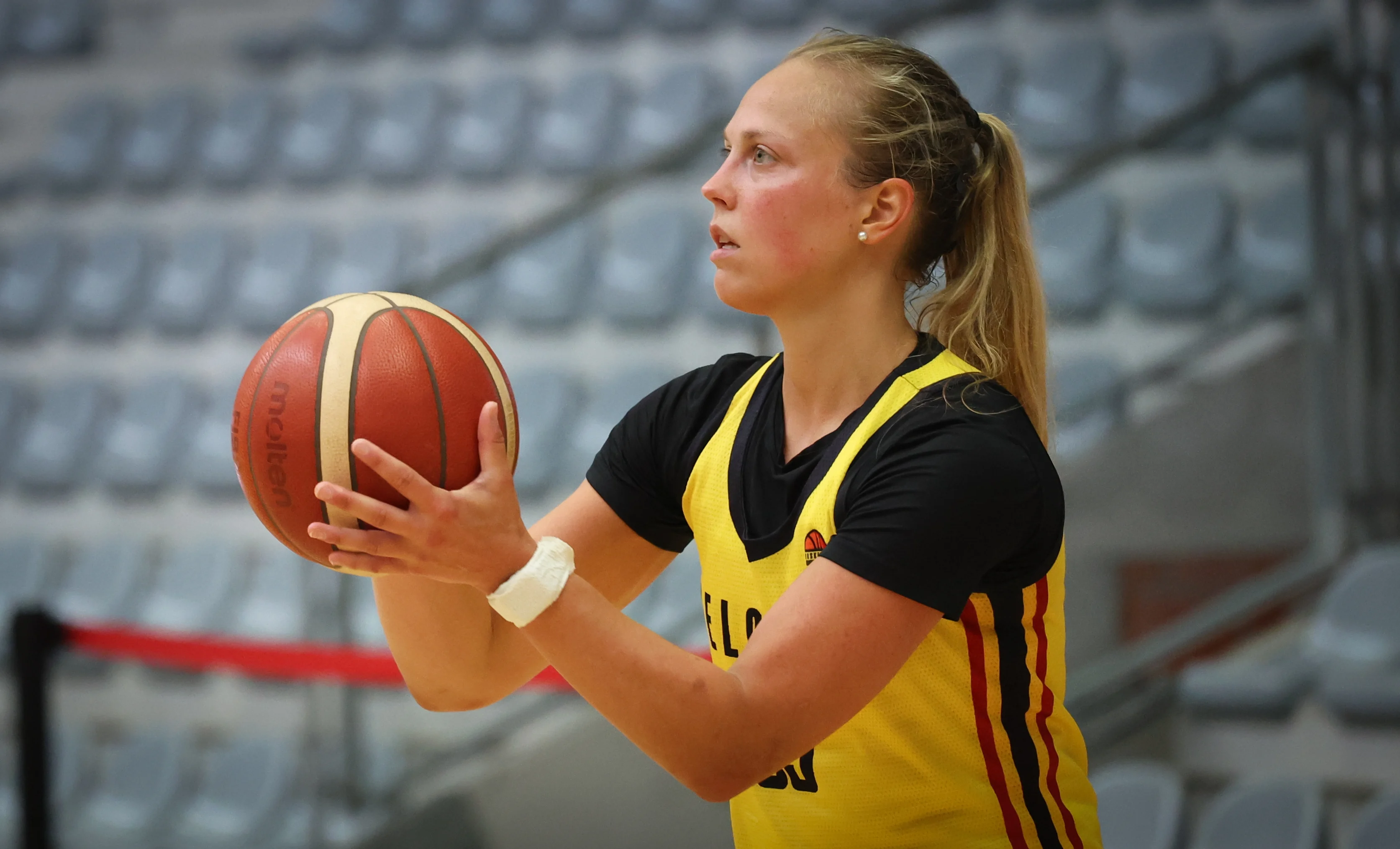 Belgium's Julie Allemand pictured in action during a training session of the Belgian Cats during a press visit to the Team Belgium Base Camp in Kortrijk, Wednesday 24 July 2024. The Belgian Cats are preparing for the 2024 Olympics in Paris. The 2024 Summer Olympics take place in Paris from 26 July to 11 August. The Belgian delegation counts 165 athletes in 21 sports. BELGA PHOTO VIRGINIE LEFOUR