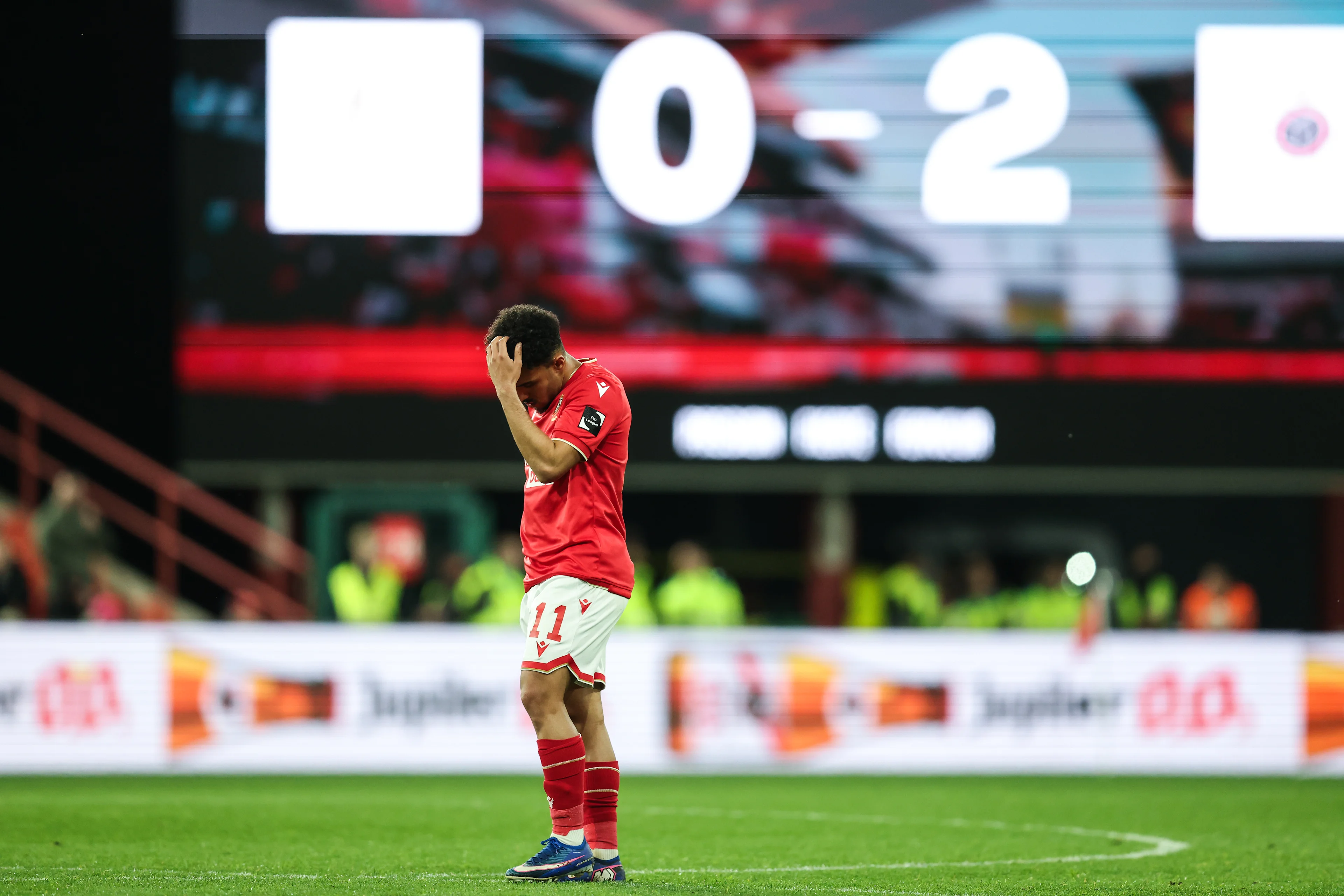 Standard's Adnane Abid looks dejected during a soccer match between Standard de Liege and Royal Antwerp FC, Tuesday 21 April 2026 in Liege, on the fourth day of the Europe Play-offs of the 2025-2026 'Jupiler Pro League' first division of the Belgian championship. BELGA PHOTO BRUNO FAHY