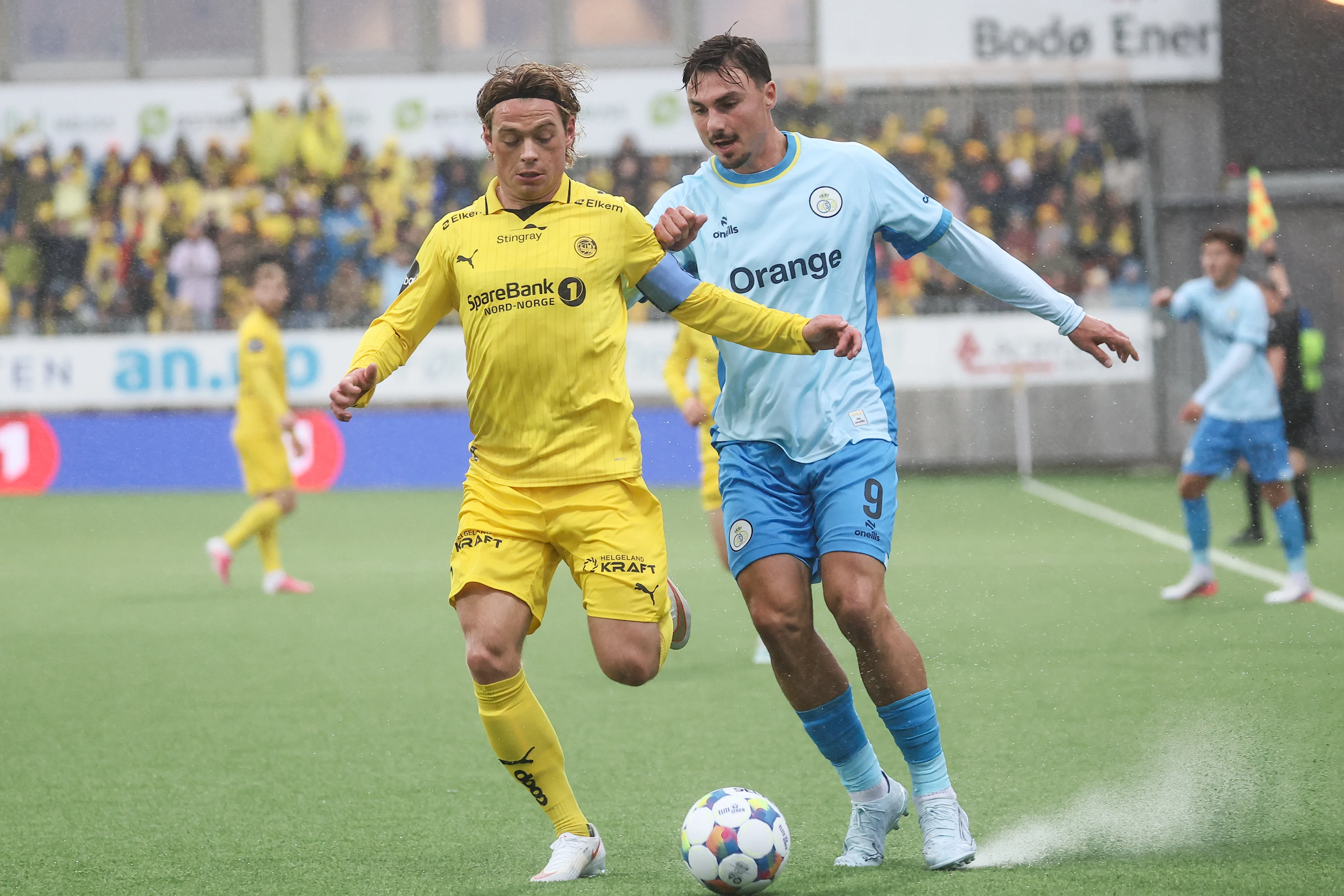 Bodo/Glimt's Patrick Berg and Union's Mateo Biondic fight for the ball during a soccer game between Norwegian FK Bodo/Glimt and Belgian Royale Union Saint-Gilloise in Bodo, Norway, on Tuesday 11 August 2026, the return leg in the third qualifying round for the UEFA Champions League tournament. BELGA PHOTO BRUNO FAHY
