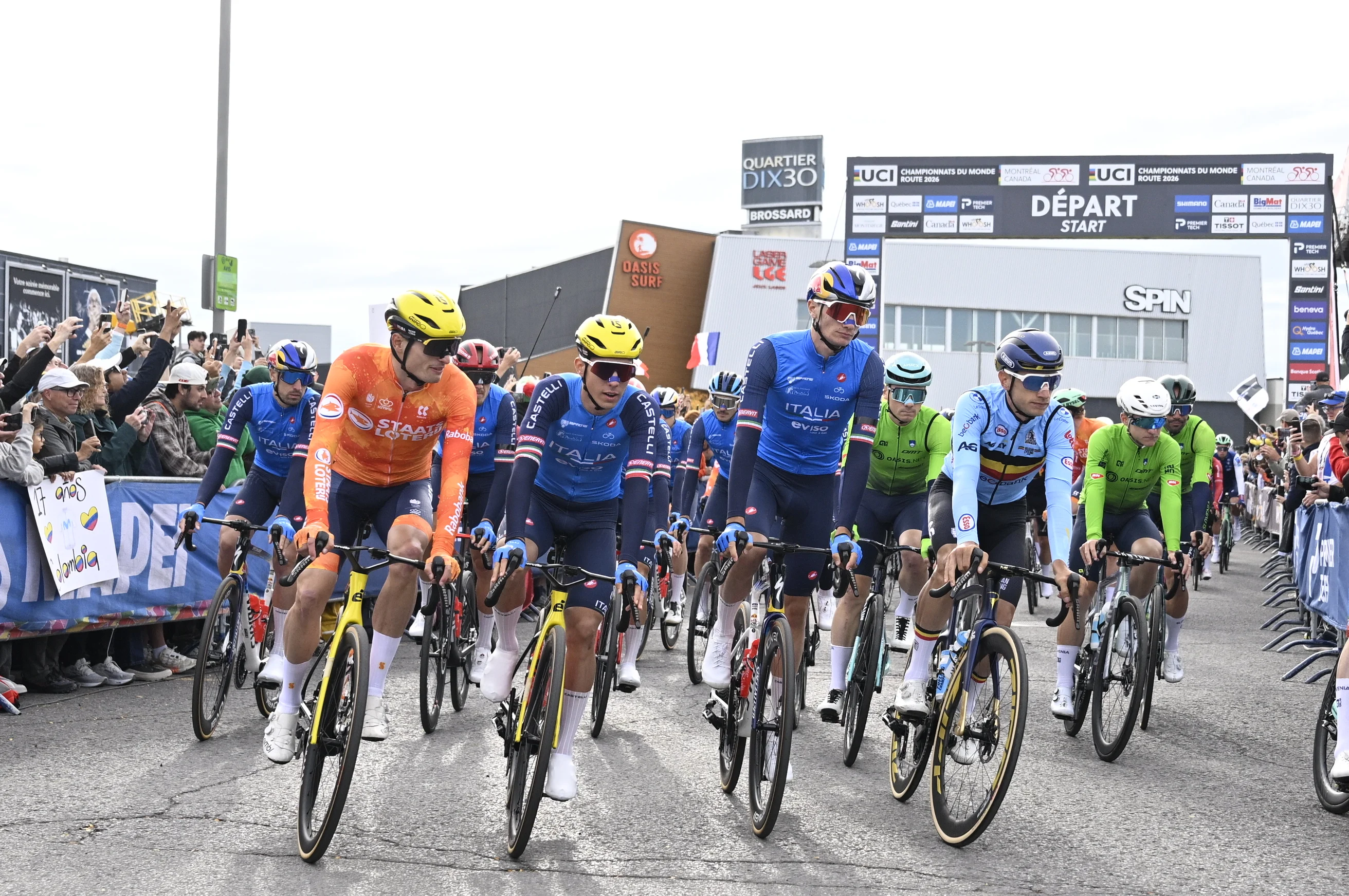 Riders pictured at the start of the elite men Road Race race (273,7 km) at the cycling World Championship, in Montreal, Canada, Sunday 27 September 2026. The UCI road world championships are taking place from 20 to 27 September, in Montreal, Canada. BELGA PHOTO JASPER JACOBS