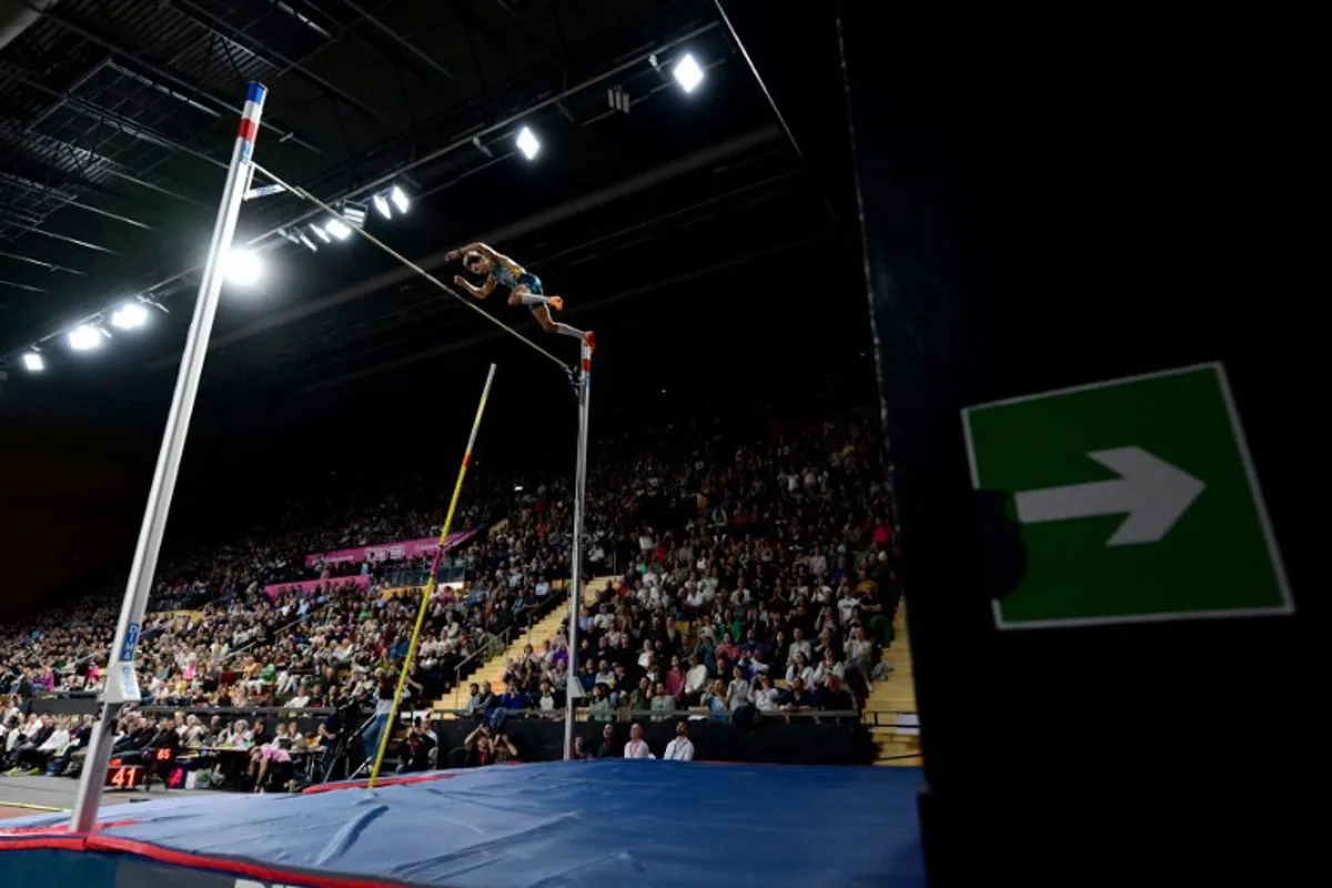 Sweden's Armand Duplantis competes in the men's pole vault event during the All Star Perche international indoor athletics pole vaulting meeting, at the Maison des Sports arena in Clermont-Ferrand, central France, on February 28, 2025.  OLIVIER CHASSIGNOLE / AFP