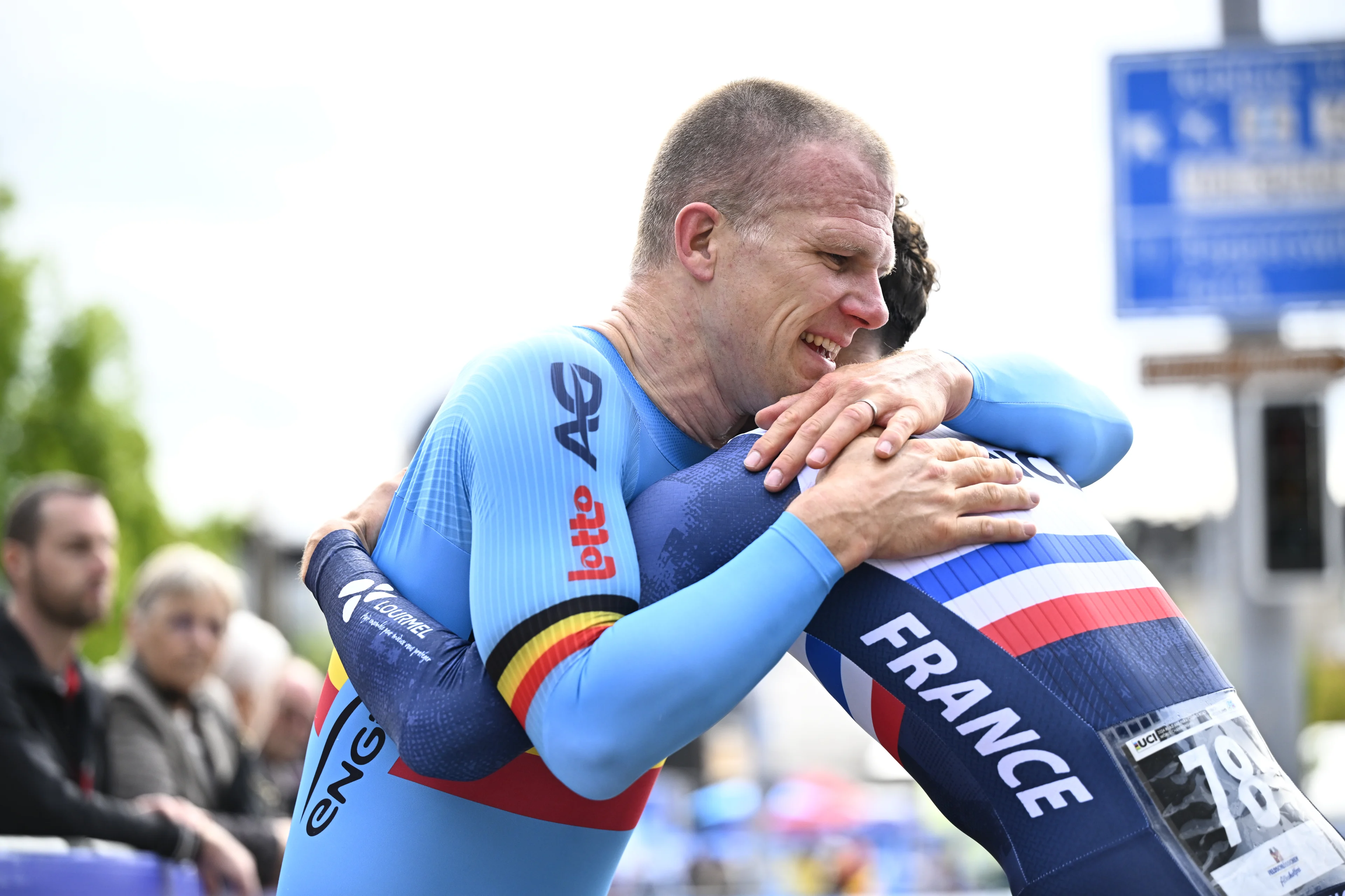 Belgian Ewoud Vromant celebrates after winning the Men individual time trial race in the C2 category at the 2024 UCI Road and Para-Cycling Road World Championships, Tuesday 24 September 2024, in Zurich, Switzerland. The Worlds are taking place from 21 to 29 September. BELGA PHOTO JASPER JACOBS