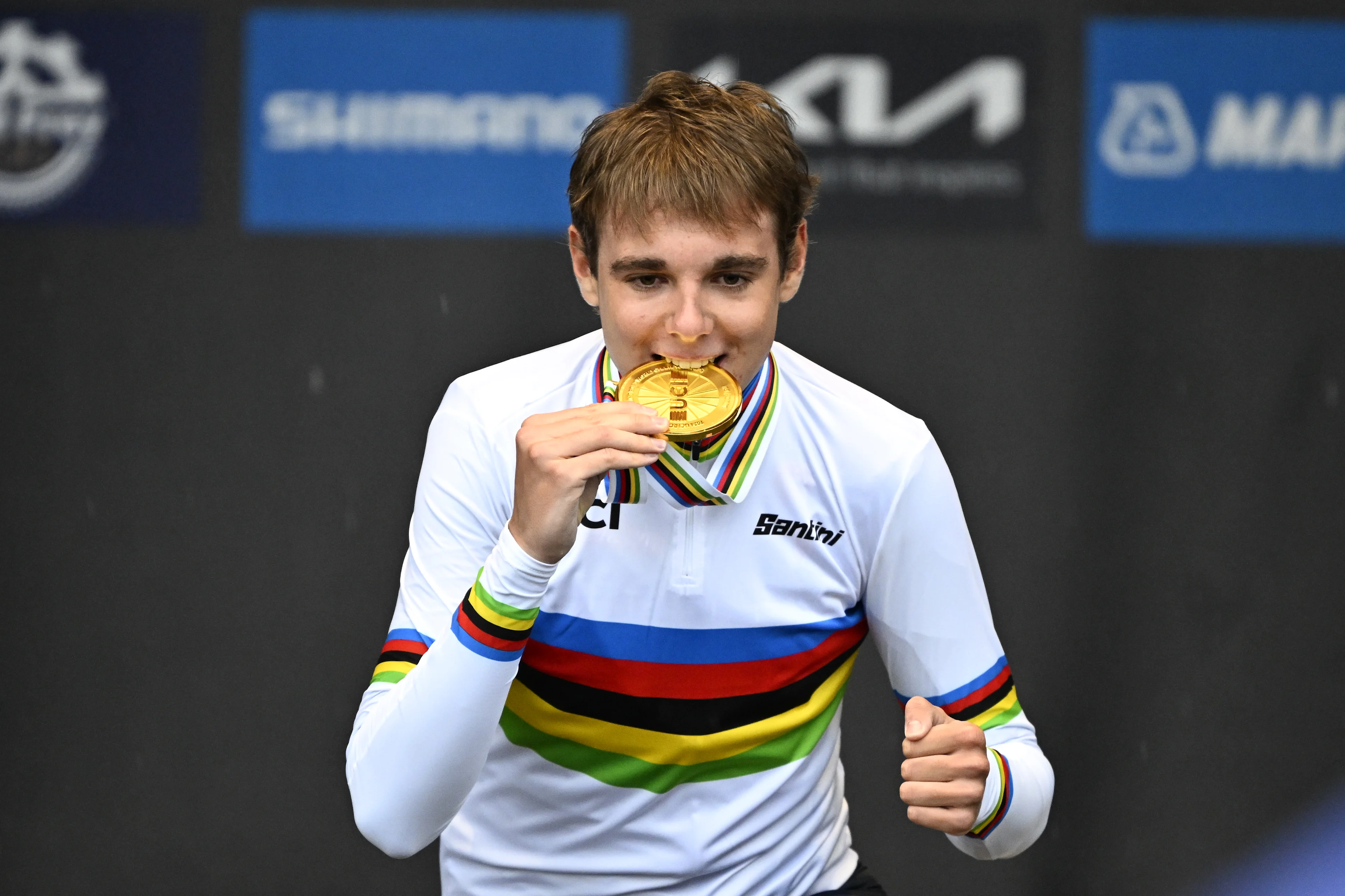 Italian Lorenzo Finn and gold medalist pictured on the podium after the Junior Men road race at the 2024 UCI Road and Para-Cycling Road World Championships, Thursday 26 September 2024, in Zurich, Switzerland. The Worlds are taking place from 21 to 29 September. BELGA PHOTO JASPER JACOBS