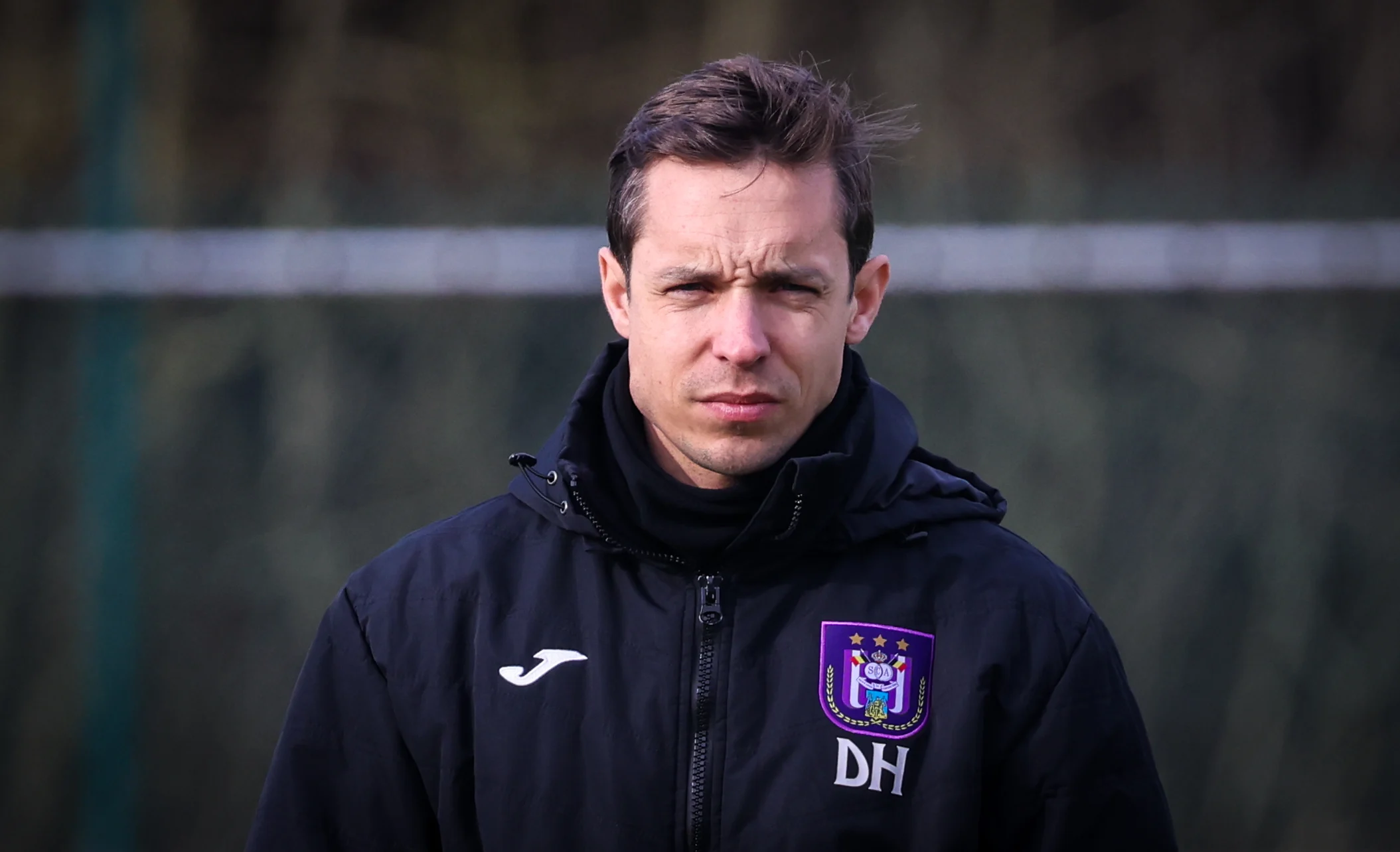 Anderlecht's head coach David Hubert pictured during a training session of Belgian soccer team RSC Anderlecht, on Wednesday 19 February 2025 in Brussels. Tomorrow, the team is playing against Turkish Fenerbahce, in the return leg of the Knockout phase play-offs of the UEFA Europa League competition. BELGA PHOTO VIRGINIE LEFOUR