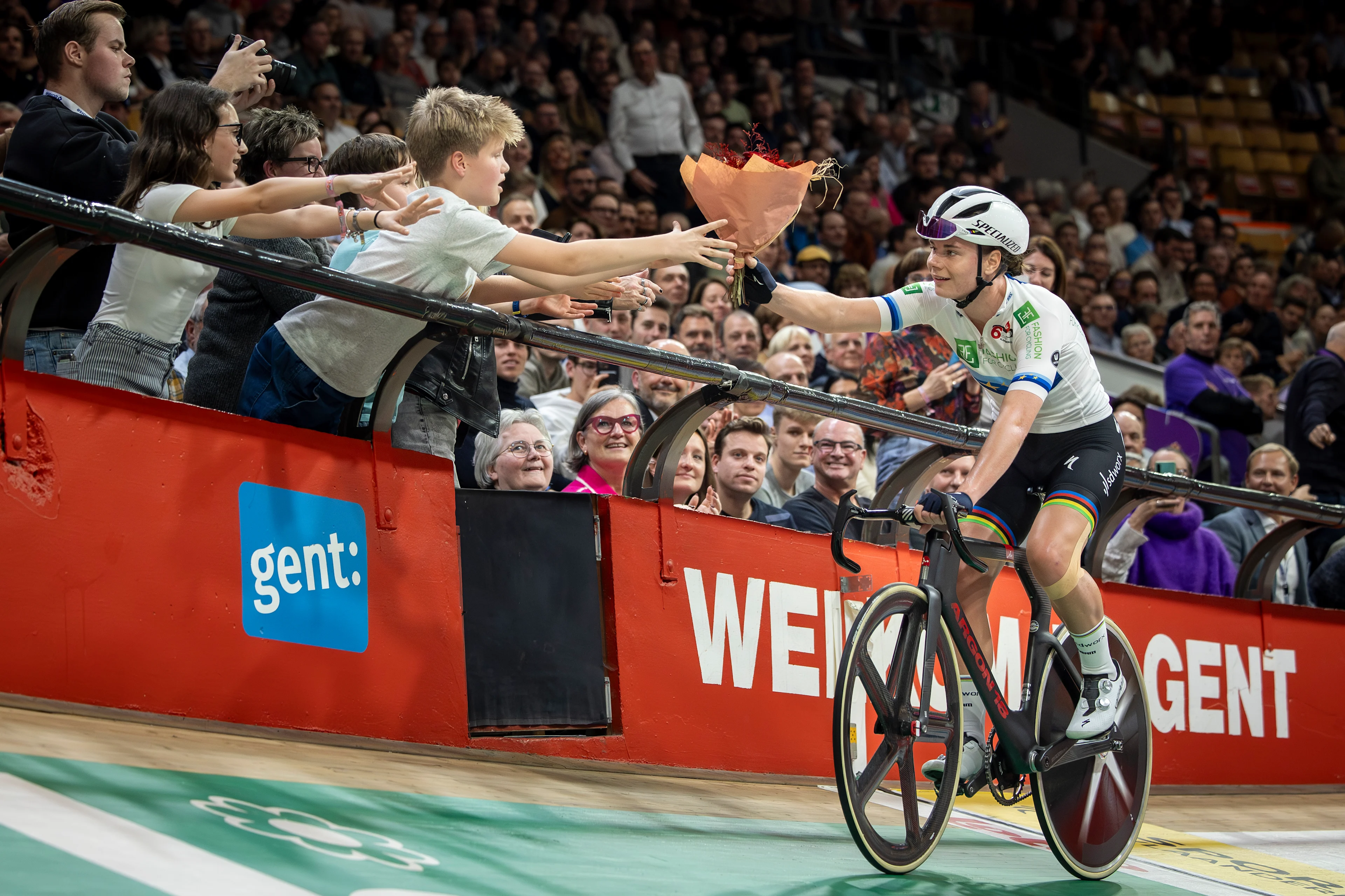 Belgian Lotte Kopecky pictured during day four of the Zesdaagse Vlaanderen-Gent six-day indoor track cycling event at the indoor cycling arena 't Kuipke, Friday 15 November 2024, in Gent. BELGA PHOTO DAVID PINTENS