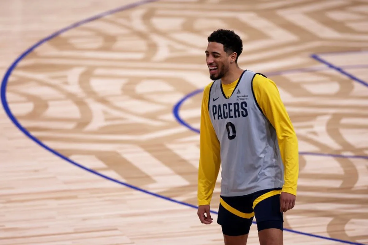 Indiana Pacers' US guard #0 Tyrese Haliburton takes part a training session at the Accor Arena - Palais Omnisports de Paris-Bercy - in Paris on January 22, 2025. San Antonio Spurs will face the Indiana Pacers on January 23 and 25 at Bercy, two NBA games relocated to Paris. FRANCK FIFE / AFP