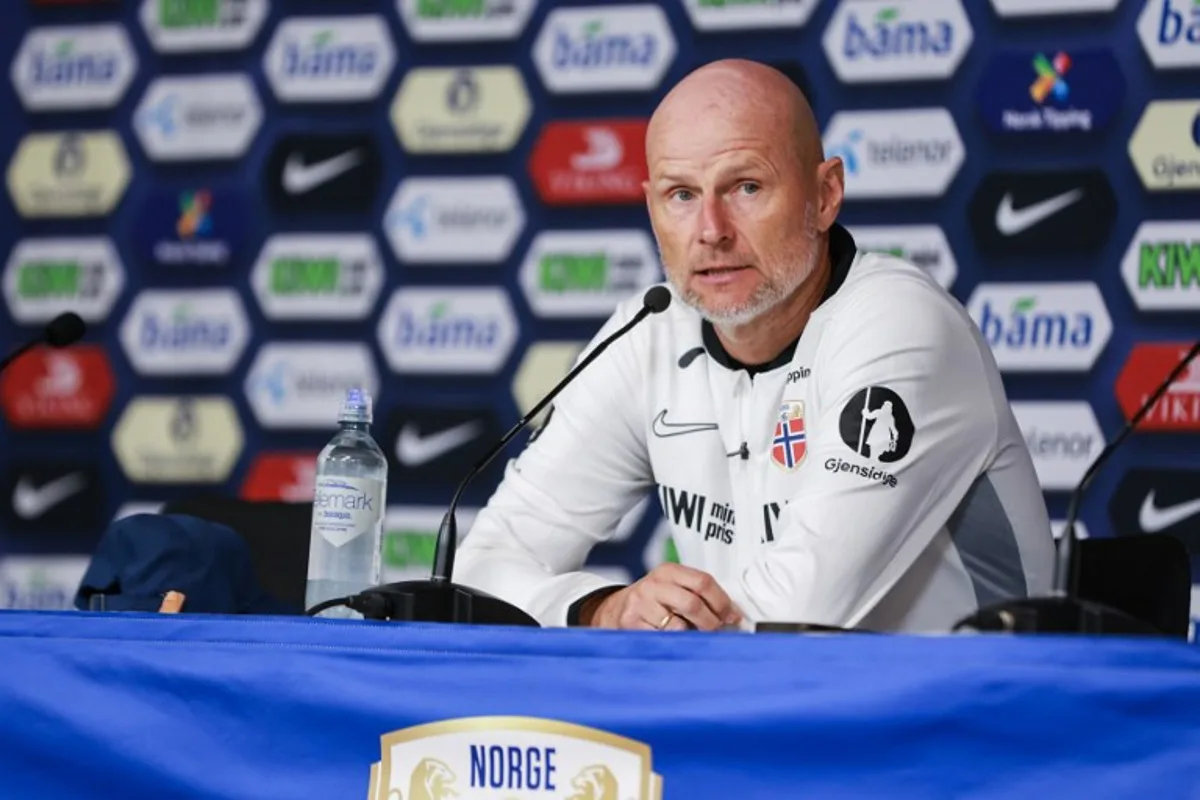 Norway's head coach Stale Solbakken speaks during a press conference in Oslo May 31, 2026, on the eve of the friendly footbal match between Norway and Sweden.  Trond Reidar Teigen / NTB / AFP