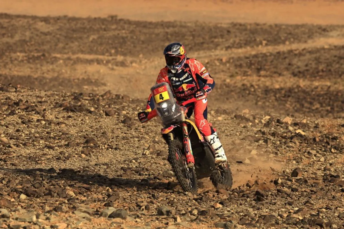 Australian biker Daniel Sanders competes during Stage 7 of the Dakar Rally 2025, between Al Duwadimi and Al Duwadimi, Saudi Arabia, on January 12, 2025.  Valery HACHE / AFP