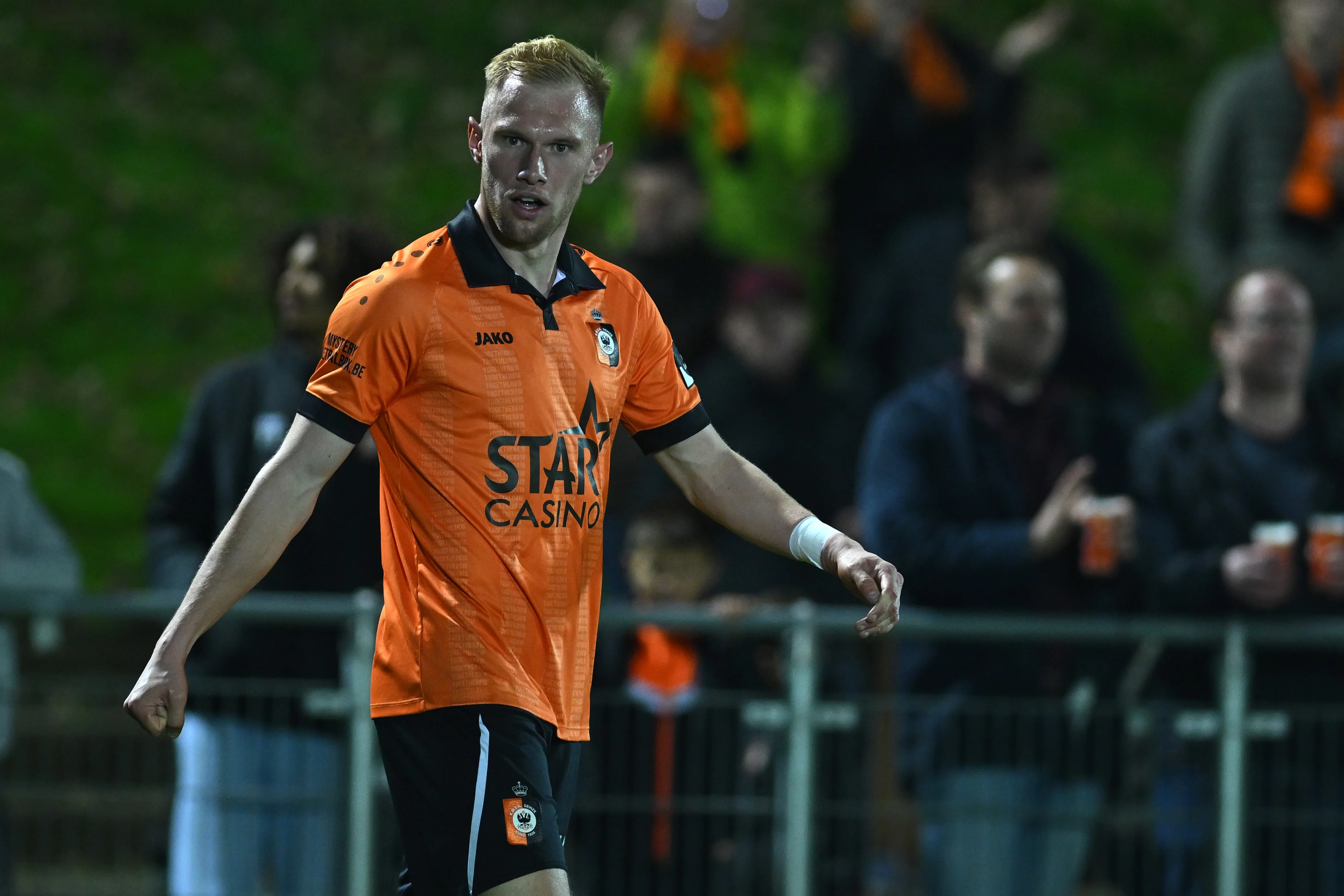 Deinze's Jellert Van Landschoot celebrates after scoring during a soccer match between KMSK Deinze and Sportkring Beveren, in Deinze, on day 10 of the 2024-2025 season of the 'Challenger Pro League' second division of the Belgian championship, Sunday 03 November 2024. BELGA PHOTO LUC CLAESSEN