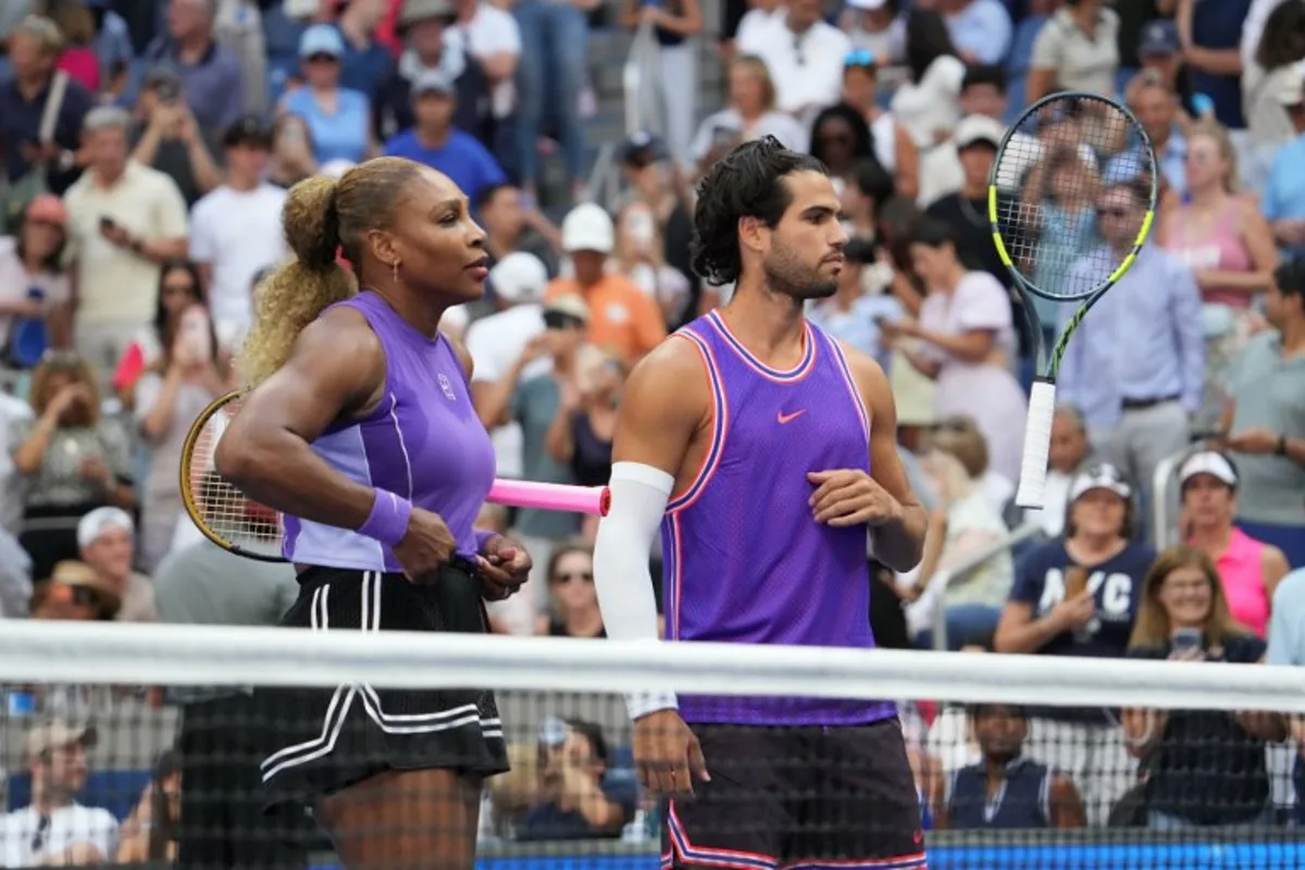 USA's Serena Williams and Spain's Carlos Alcaraz arrive during Fan Week as part of the 2026 US Open tennis tournament at the USTA Billie Jean King National Tennis Center in New York, on August 25, 2026.  TIMOTHY A. CLARY / AFP