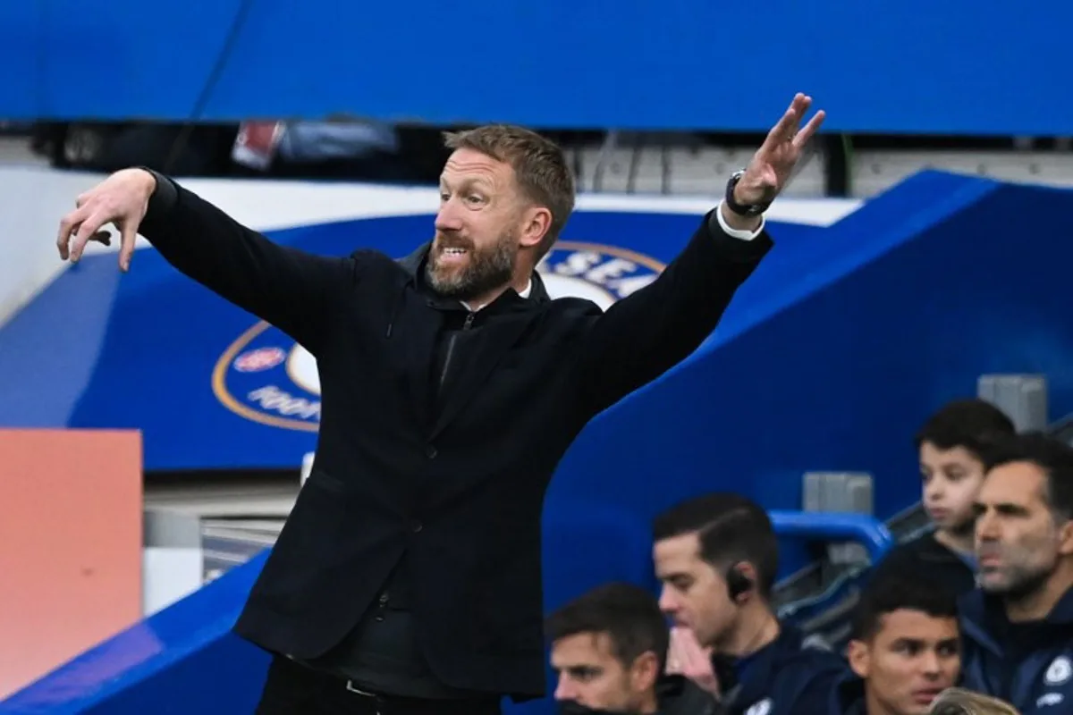 Chelsea's English head coach Graham Potter gestures during the English Premier League football match between Chelsea and Aston Villa at Stamford Bridge in London on April 1, 2023.  JUSTIN TALLIS / AFP