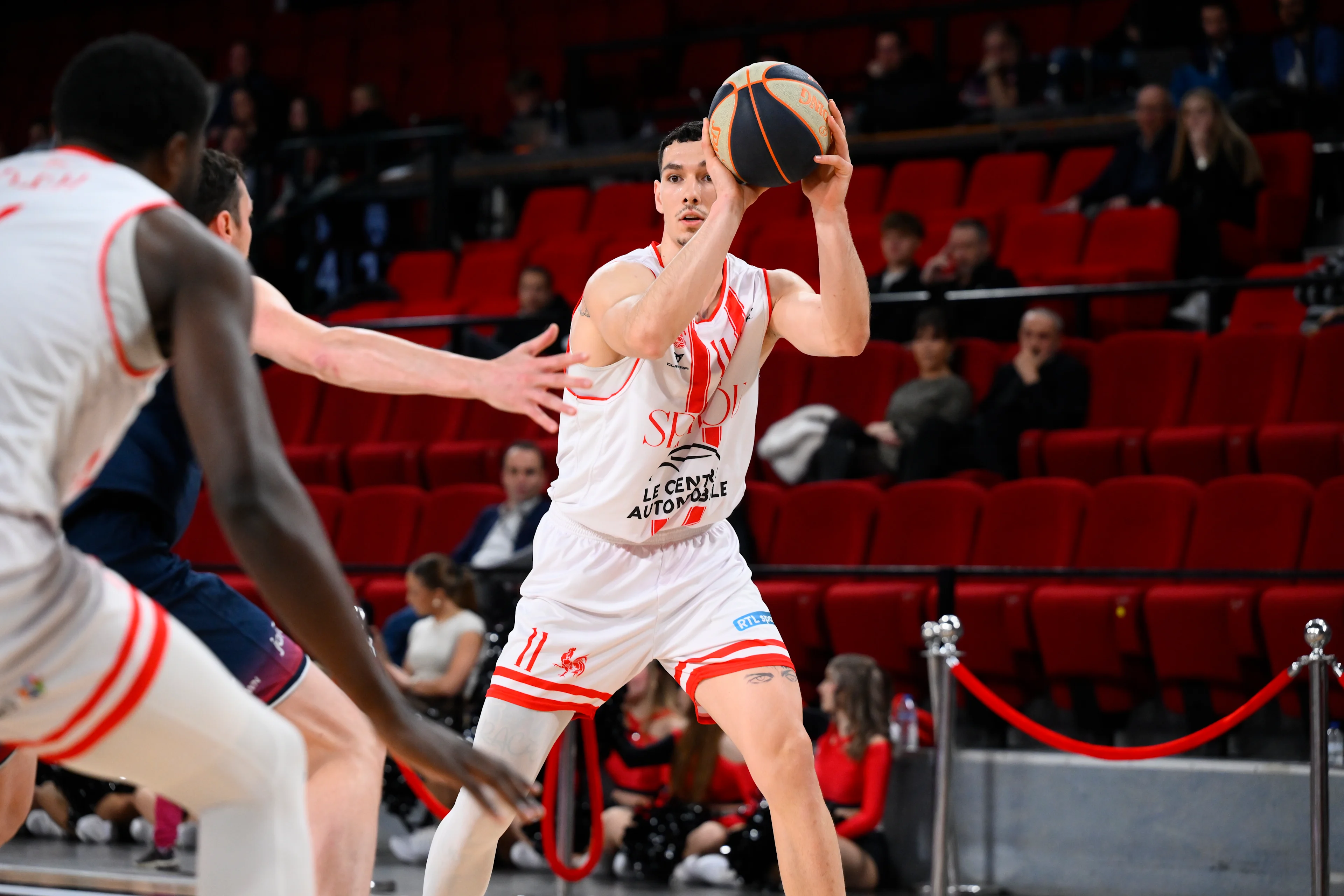 Spirou's Yordan Minchev controls the ball during a basketball match between Spirou Charleroi and Limburg United, Tuesday 17 December 2024 in Charleroi, on day 16 of the 'BNXT League' Belgian and Dutch first division basket championships. BELGA PHOTO JOHN THYS