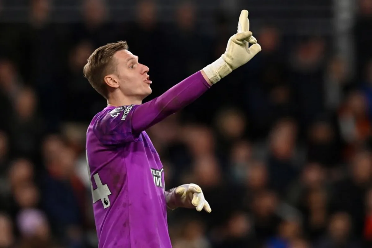 Luton Town's Belgian goalkeeper #24 Thomas Kaminski gestures during the English Premier League football match between Luton Town and Manchester United at Kenilworth Road in Luton, north of London on February 18, 2024. Glyn KIRK / AFP