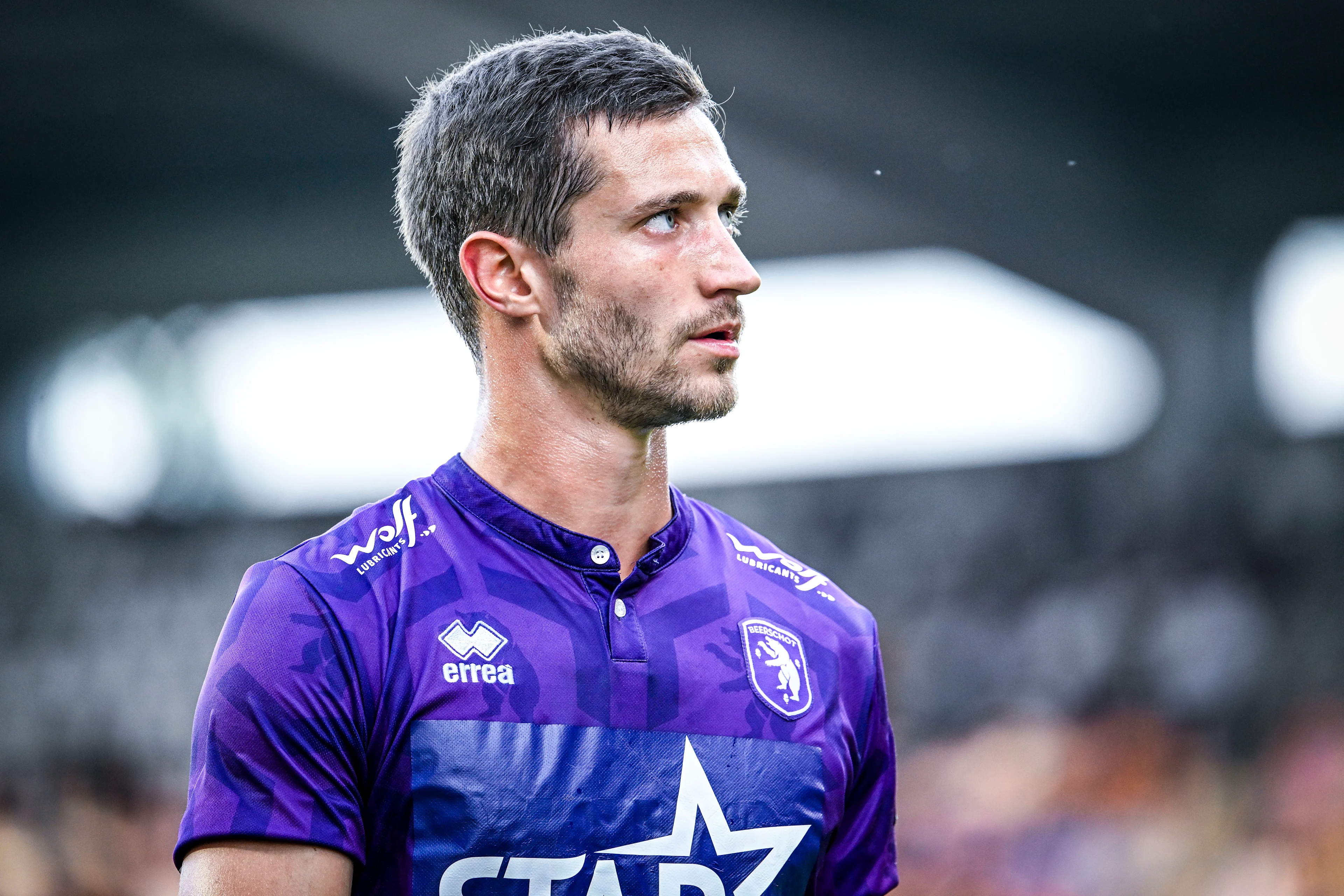 Beerschot's Herve Matthys looks dejected during a soccer match between Beerschot VA and FCV Dender EH, Saturday 31 August 2024 in Antwerp, on the sixth day of the 2024-2025 season of the 'Jupiler Pro League' first division of the Belgian championship. BELGA PHOTO TOM GOYVAERTS