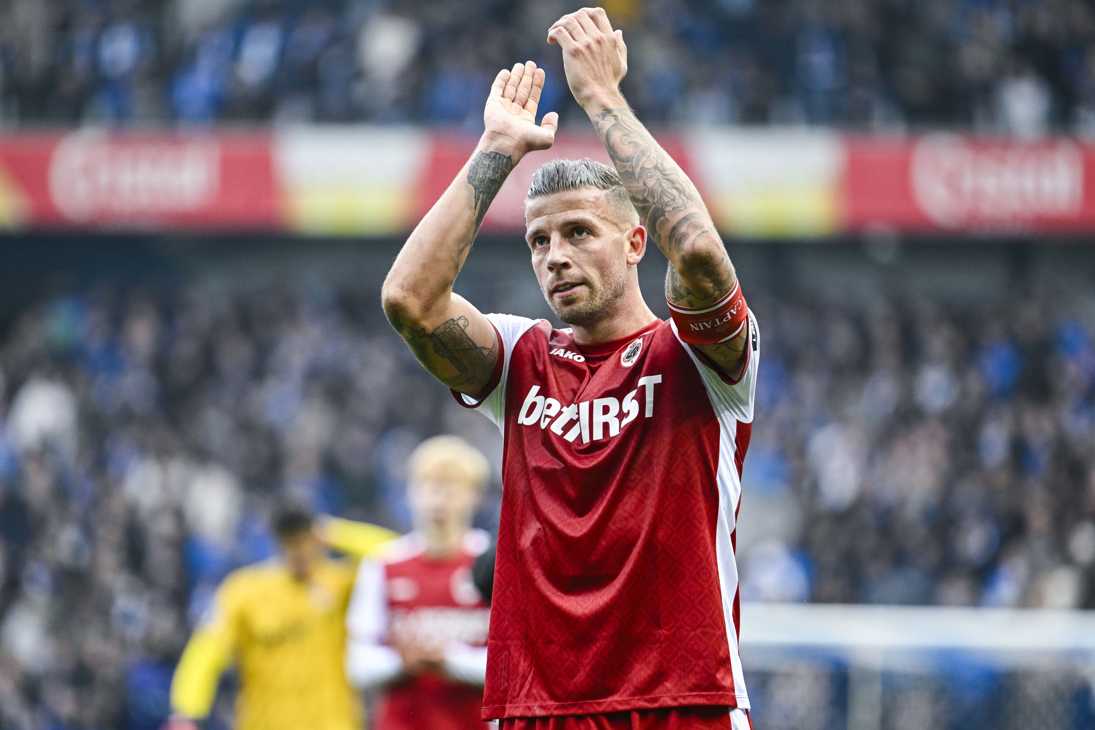 Antwerp's Toby Alderweireld looks dejected after losing a soccer match between KRC Genk and Royal Antwerp FC, Sunday 03 November 2024 in Genk, on day 13 of the 2024-2025 season of the 'Jupiler Pro League' first division of the Belgian championship. BELGA PHOTO TOM GOYVAERTS