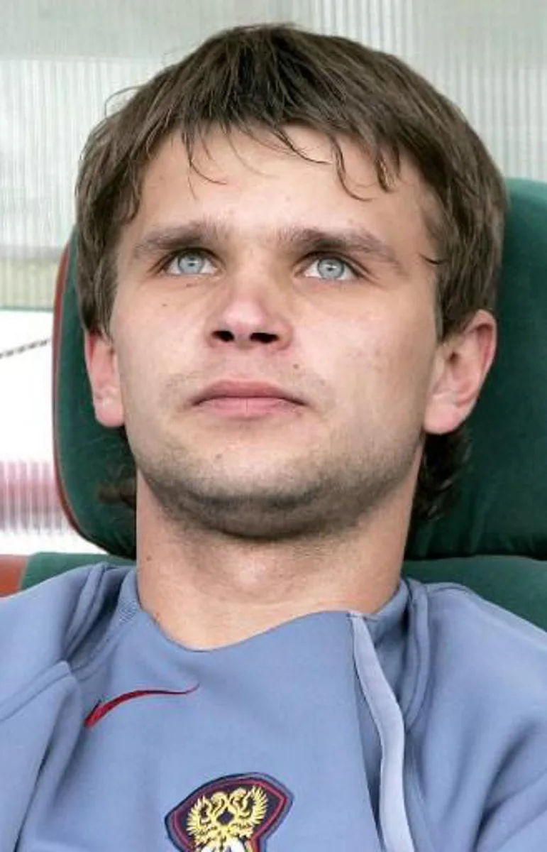 Portrait of Russian defender Alexei Bugayev (Torpedo Moscow), taken in Moscow 02 June 2004, during the warm-up match of the Russian football team ahead of the Euro2004 in Portugal. AFP PHOTO / YURI KADOBNOV