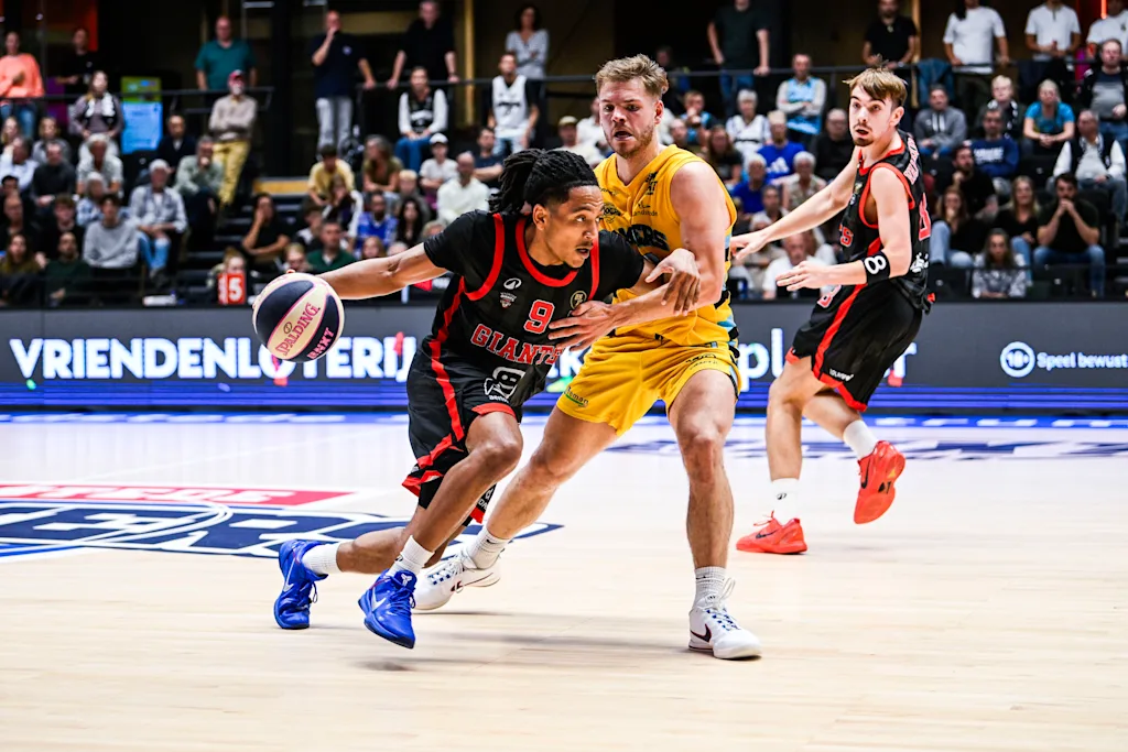 Antwerp's Nijel Pack and Landstede's Boyd van der Vuurst de Vries pictured in action during a basketball match between Landstede Hammers and Antwerp Giants, Saturday 26 September 2026 in Zwolle, The Netherlands. The BNXT Supercup is played by the national champion of The Netherlands and Belgium during the previous season. BELGA PHOTO TOM GOYVAERTS