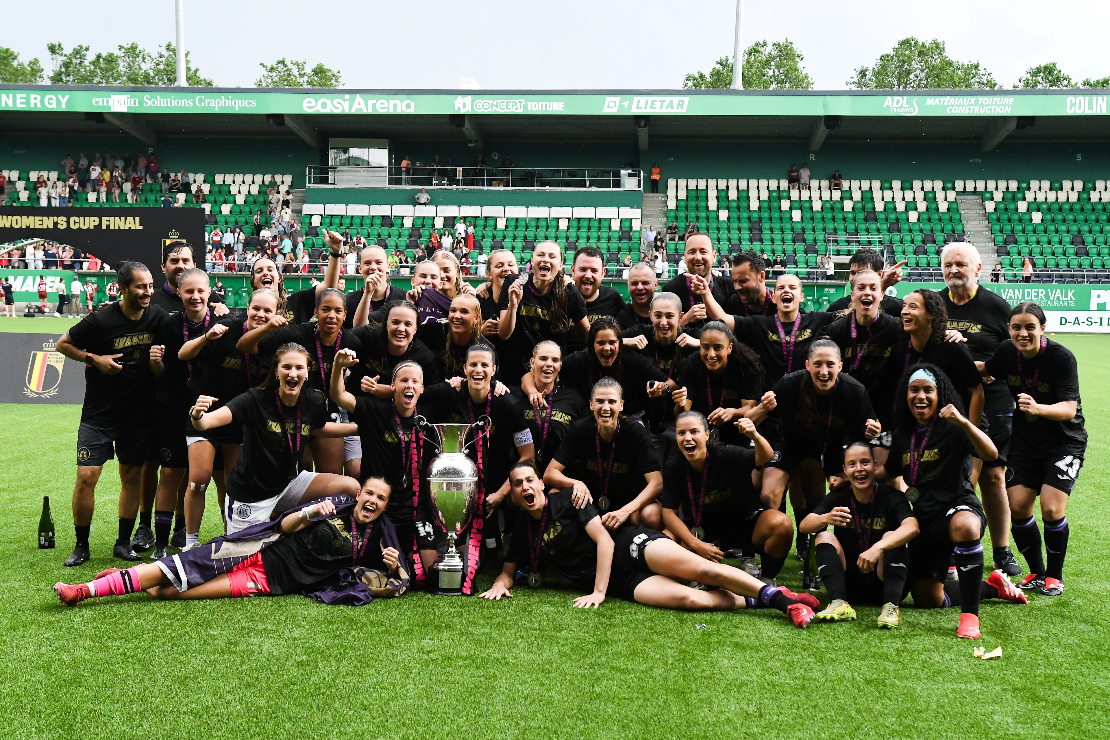 Anderlecht's players celebrate after winning a soccer game between RSC Anderlecht and Zulte Waregem, the final of the Belgian soccer cup, Saturday 30 May 2026, in La Louviere. BELGA PHOTO JILL DELSAUX