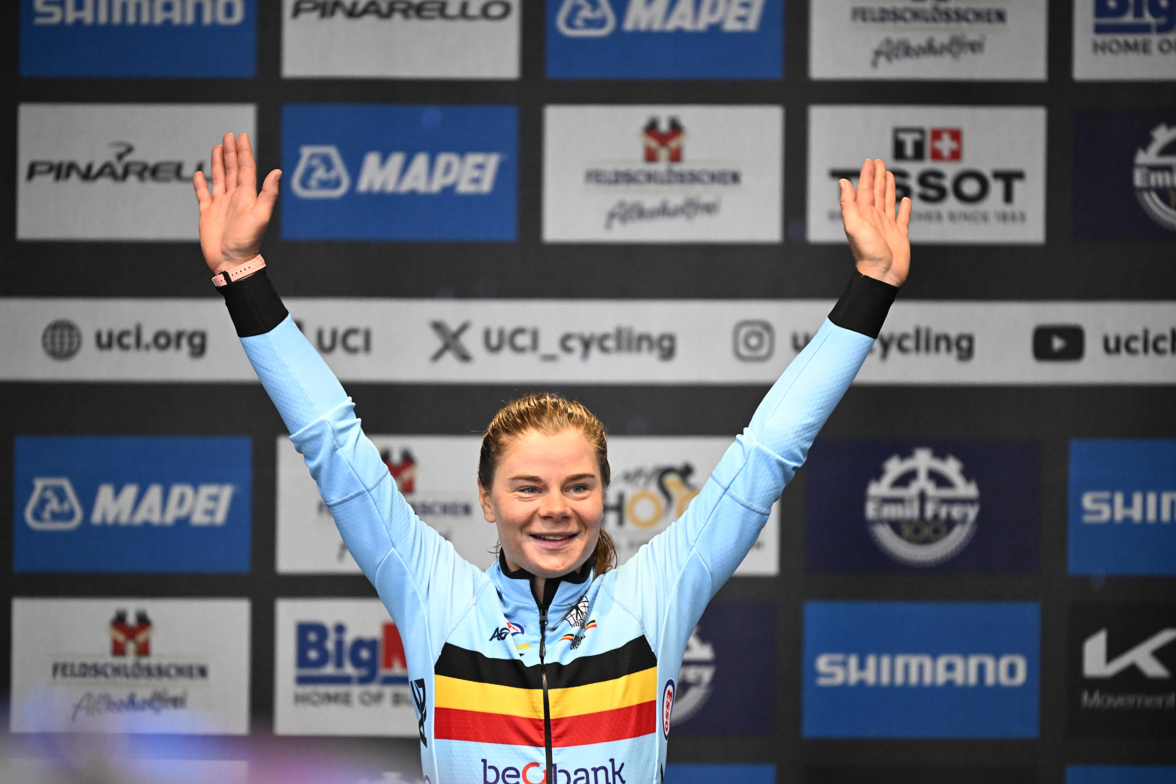 Belgian Lotte Kopecky celebrates on the podium after winning the elite women road race at the 2024 UCI Road and Para-Cycling Road World Championships, Saturday 28 September 2024, in Zurich, Switzerland. The Worlds are taking place from 21 to 29 September. BELGA PHOTO JASPER JACOBS