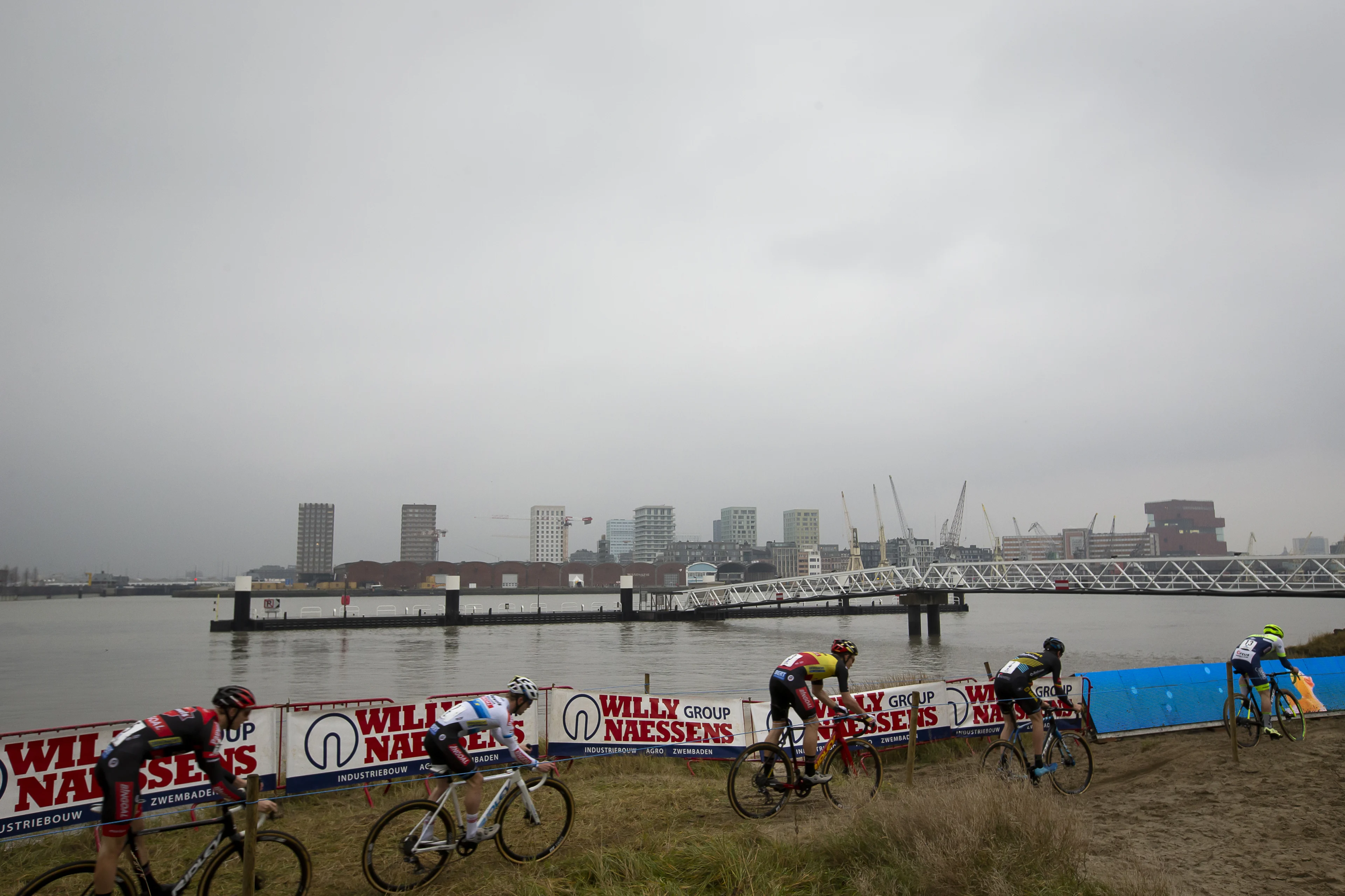 Illustration picture of the pack of riders during the men's elite race of the Scheldecross Antwerpen cyclocross cycling race, the third stage (out of 8) of the Trofee Veldrijden Trophy, Saturday 12 December 2020, in Antwerp. BELGA PHOTO KRISTOF VAN ACCOM