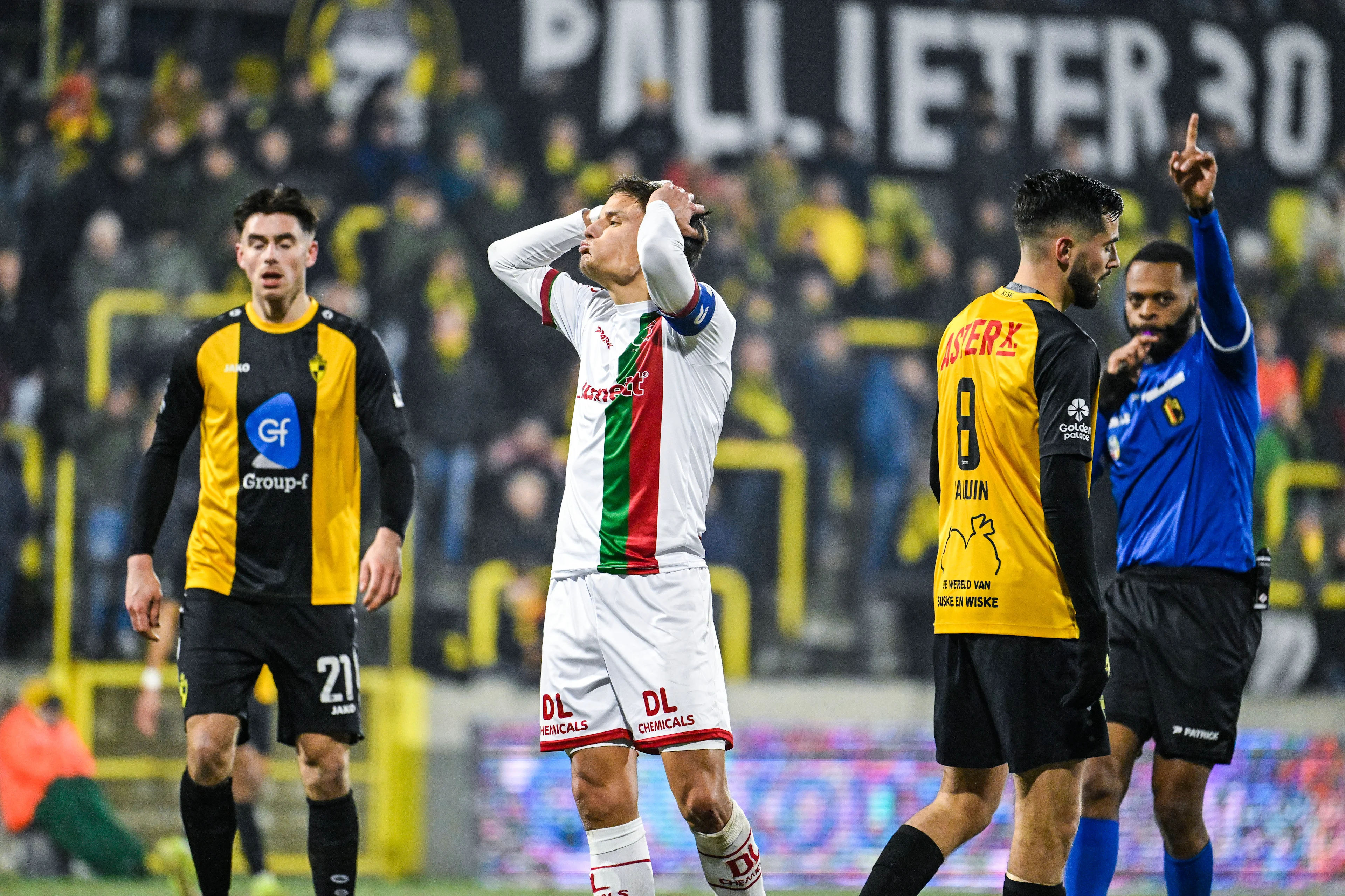 Essevee's Jelle Vossen reacts after missing a big chance during a soccer match between Lierse SK and Zulte Waregem, Friday 14 February 2025 in Lier, on day 22 of the 2024-2025 'Challenger Pro League' 1B second division of the Belgian championship. BELGA PHOTO TOM GOYVAERTS