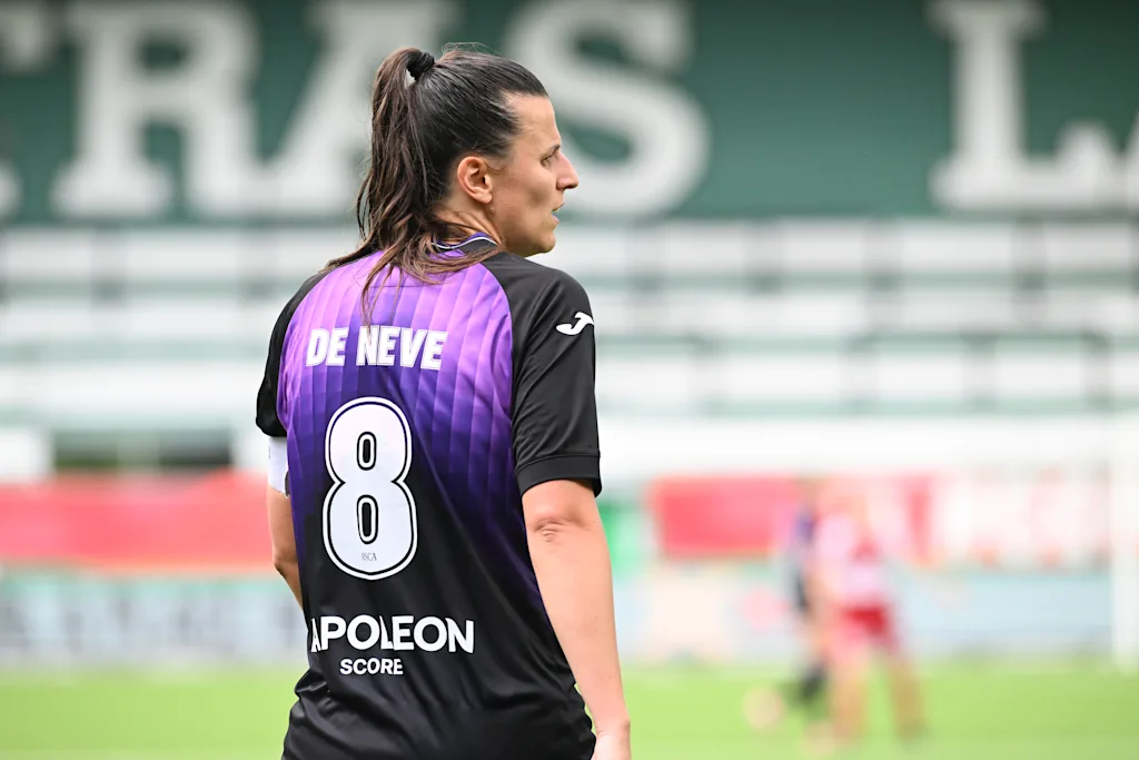 Anderlecht's Laura De Neve pictured during a soccer game between RSC Anderlecht and Zulte Waregem, the final of the Belgian soccer cup, Saturday 30 May 2026, in La Louviere. BELGA PHOTO JILL DELSAUX