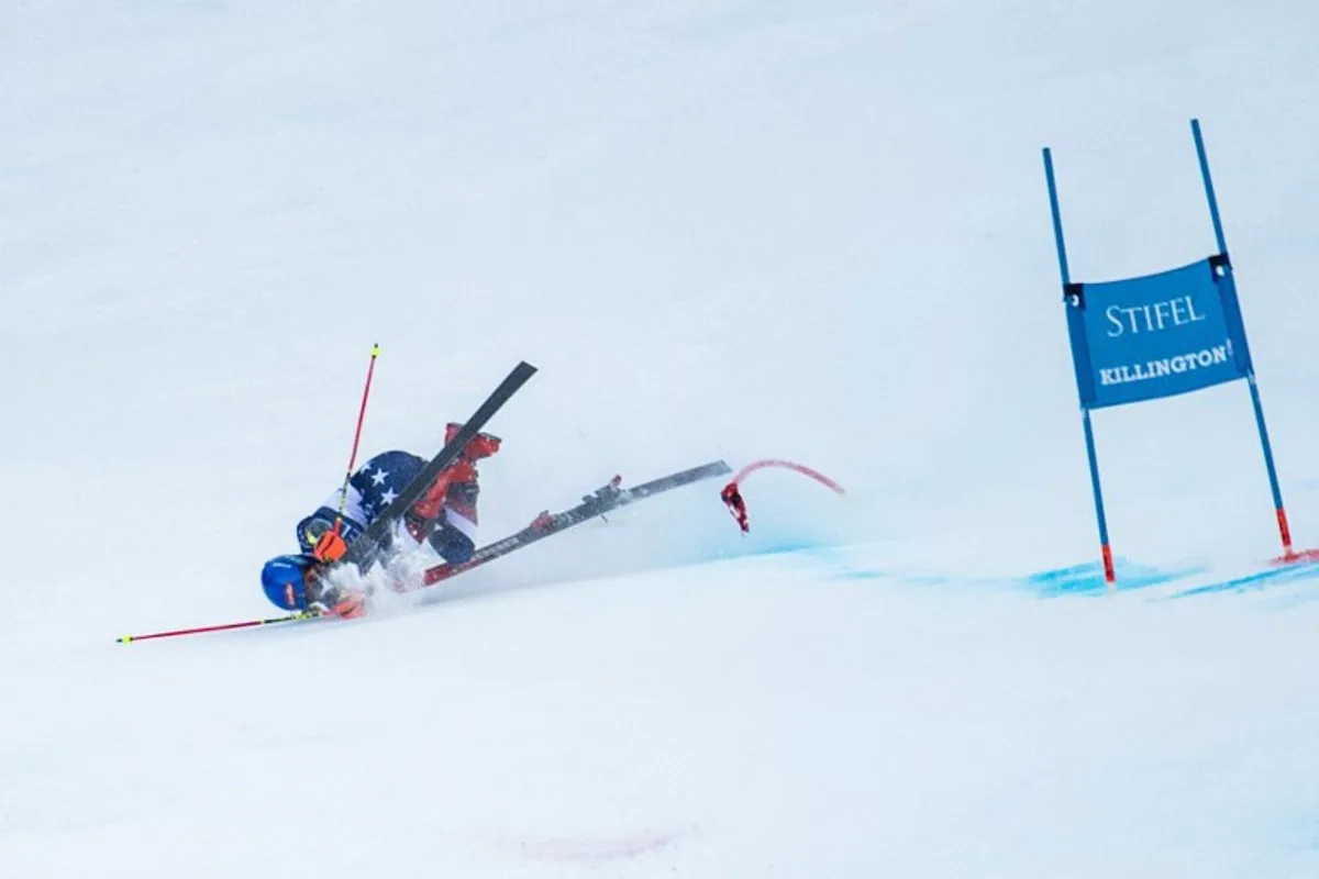 Mikaela Shiffrin of team USA crashes in the Giant Slalom second run during the 2024/2025 Women's World Cup Giant Slalom in Killington, Vermont, on November 30, 2024.  Joseph Prezioso / AFP