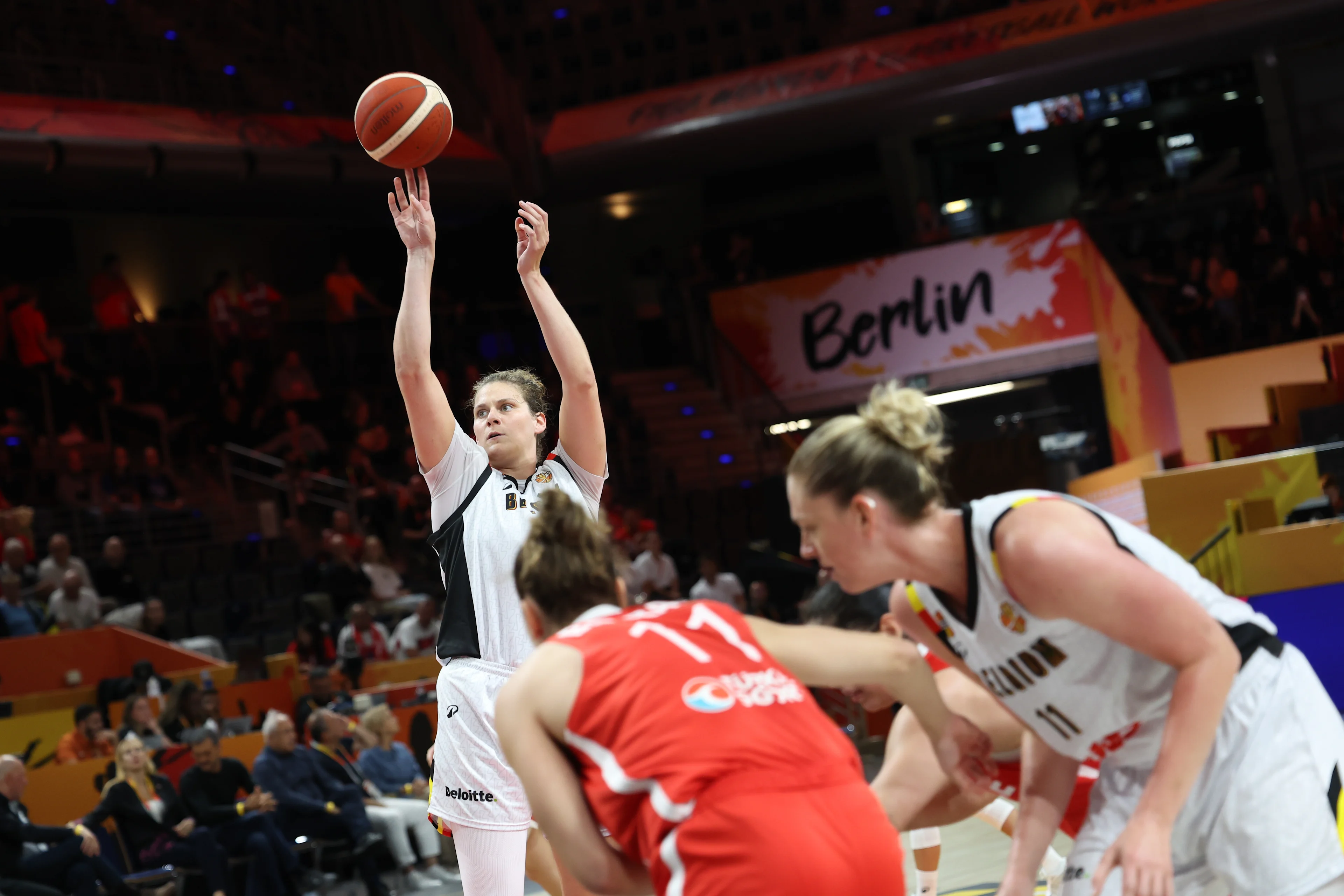 Belgium's Kyara Linskens fights for the ball during a game between Belgian national basketball team Belgian Cats and Turkey,  game 1 of the group phase at the FIBA Women's Basketball World Cup, on Friday 4 September 2026, in Berlin, Germany. The FIBA Women's Basketball World Cup takes place in Berlin from 4 to 23 September 2026. BELGA PHOTO VIRGINIE LEFOUR
