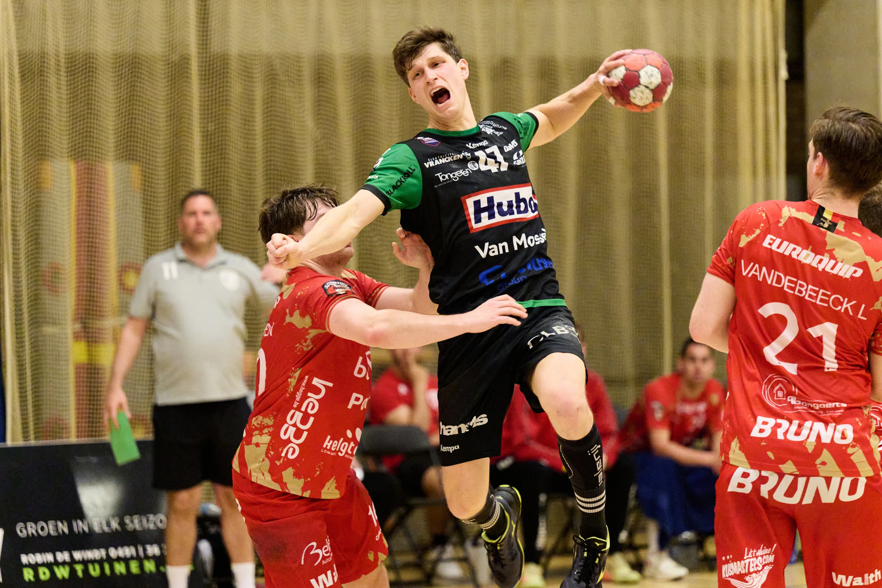 ATTENTION EDITORS - HAND OUT PICTURES - EDITORIAL USE WITH STORY ON HANDBALL ONLY - MANDATORY CREDIT ALAIN DECAMPS  Hubo's Colin Glesner pictured in action during the handball match between Sporting Pelt and Hubo Handball, a game in the Belgian first league handball competition, on Wednesday 01 May 2024. BELGA PHOTO ALAIN DECAMPS