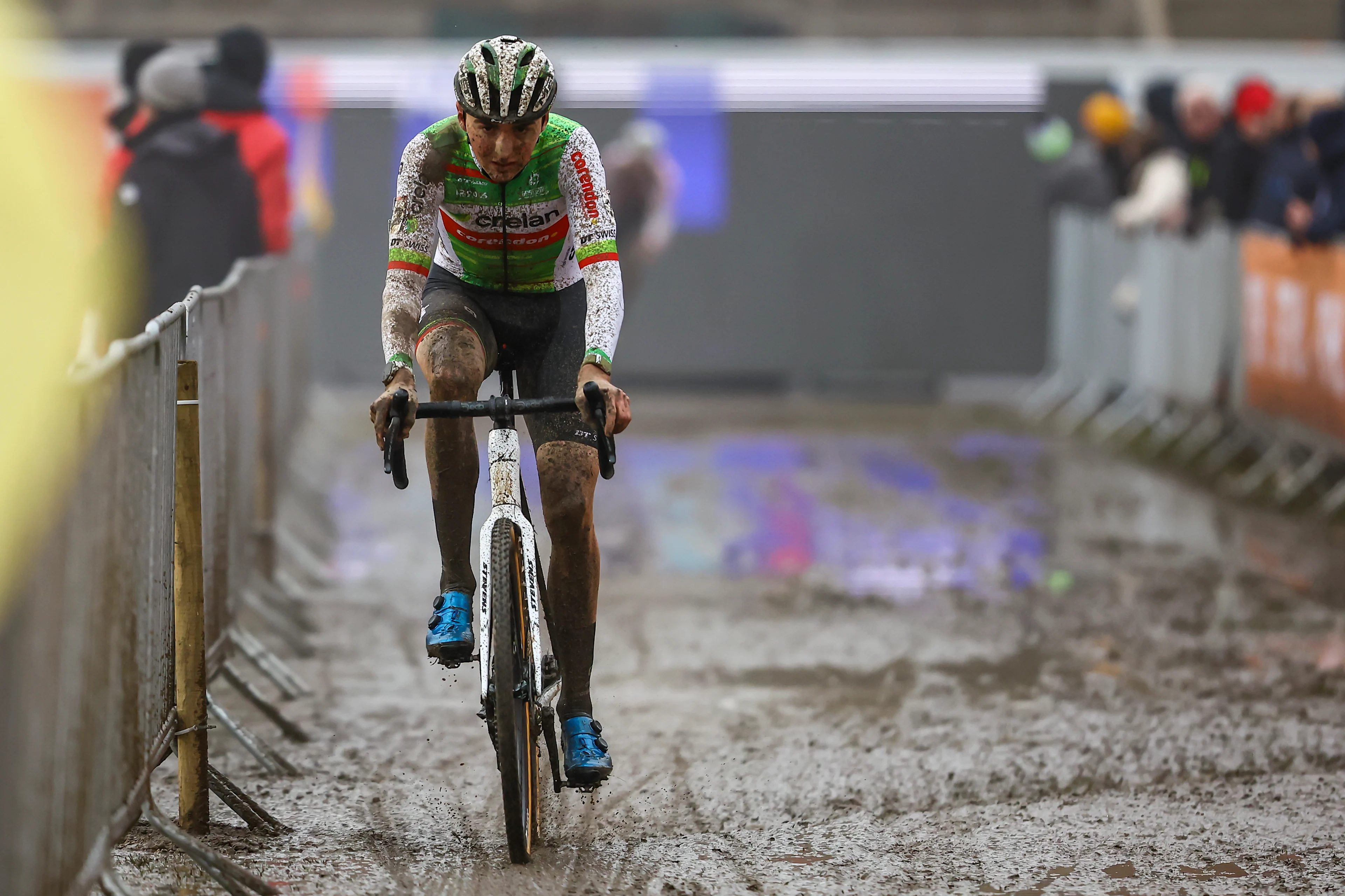 Belgian Emiel Verstrynge pictured in action during the men's elite race at the World Cup cyclocross cycling event in Namur, Belgium, stage 4 (out of 12) of the UCI World Cup cyclocross competition, Sunday 15 December 2024. BELGA PHOTO DAVID PINTENS