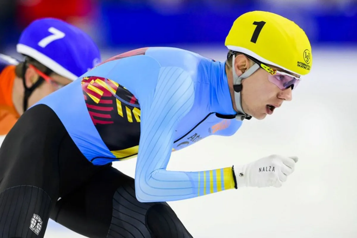 Belgium's Bart Swings competes in the mass start of the Speed Skating World Cup Final at Thialf in Heerenveen on March 13, 2022.  Olaf Kraak / ANP / AFP