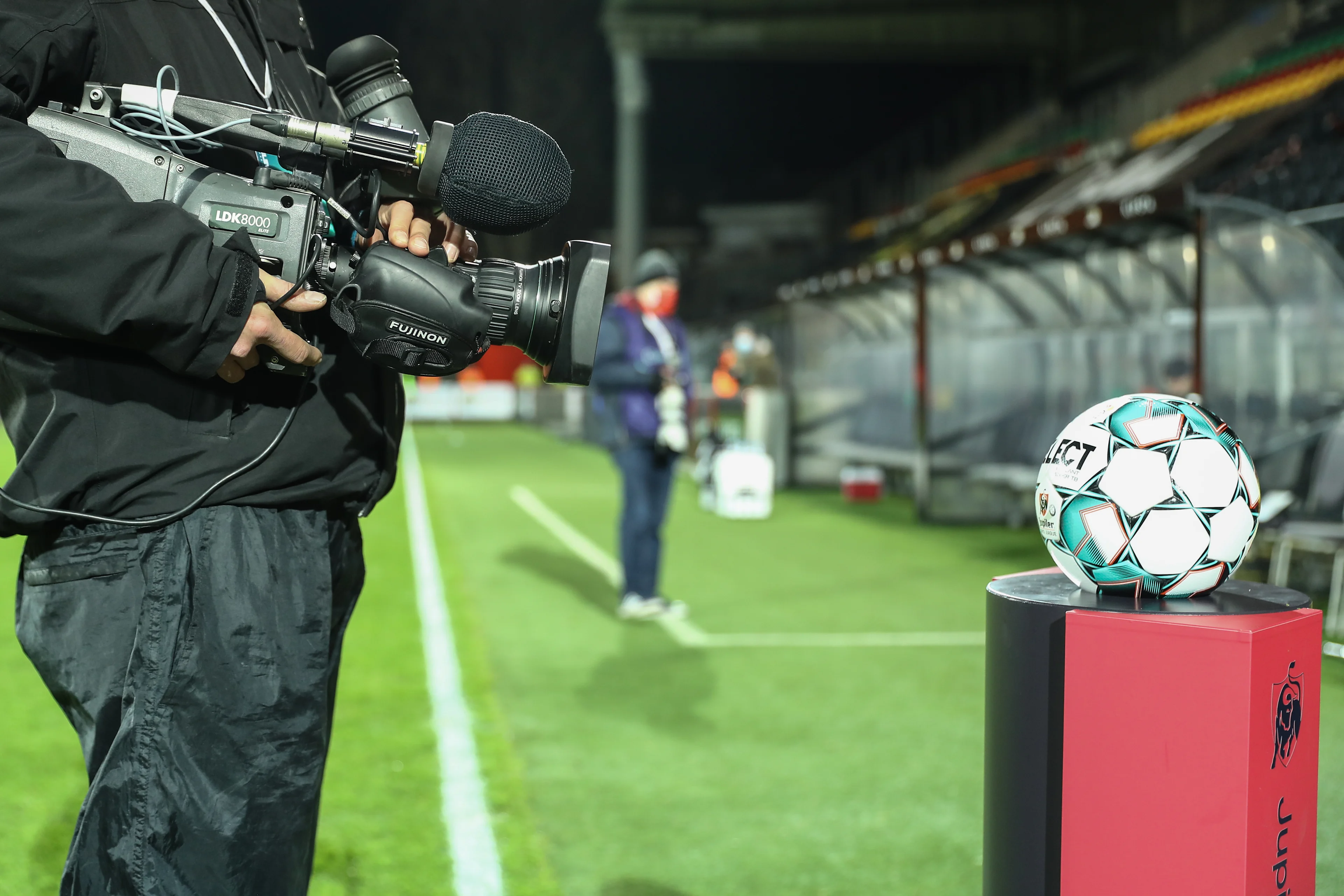 A camera man films the matchball at a soccer match between KV Oostende and KAA Gent, Sunday 06 December 2020 in Oostende, on the fifteenth day of the 'Jupiler Pro League' first division of the Belgian championship. BELGA PHOTO DAVID PINTENS