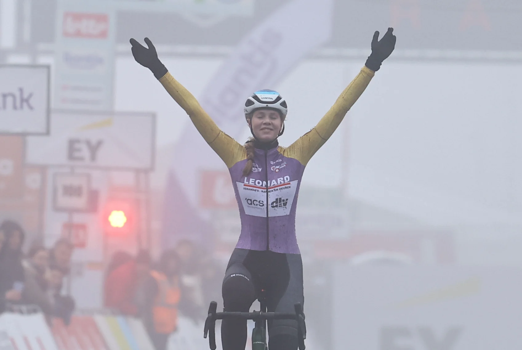 Sanne Laurijssen celebrates as she crosses the finish line to win the juniors women race of the Belgian Championships cyclocross (11-12/01) on Saturday 11 January 2025 in Heusden-Zolder. BELGA PHOTO DAVID PINTENS