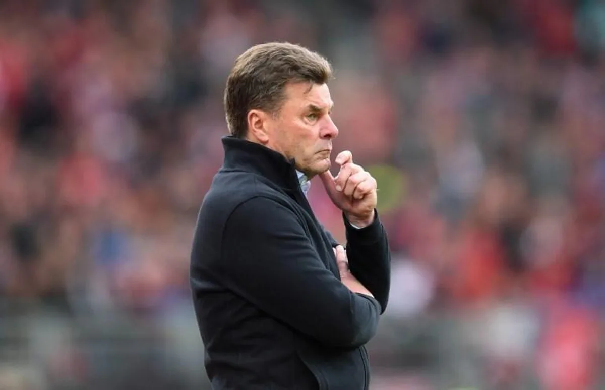 Moenchengladbach's headcoach Dieter Hecking attends the German first division Bundesliga football match 1. FC Nuremberg vs Borussia Moenchengladbach in the stadium in Nuremberg, southern Germany, on May 11, 2019.   Christof STACHE / AFP