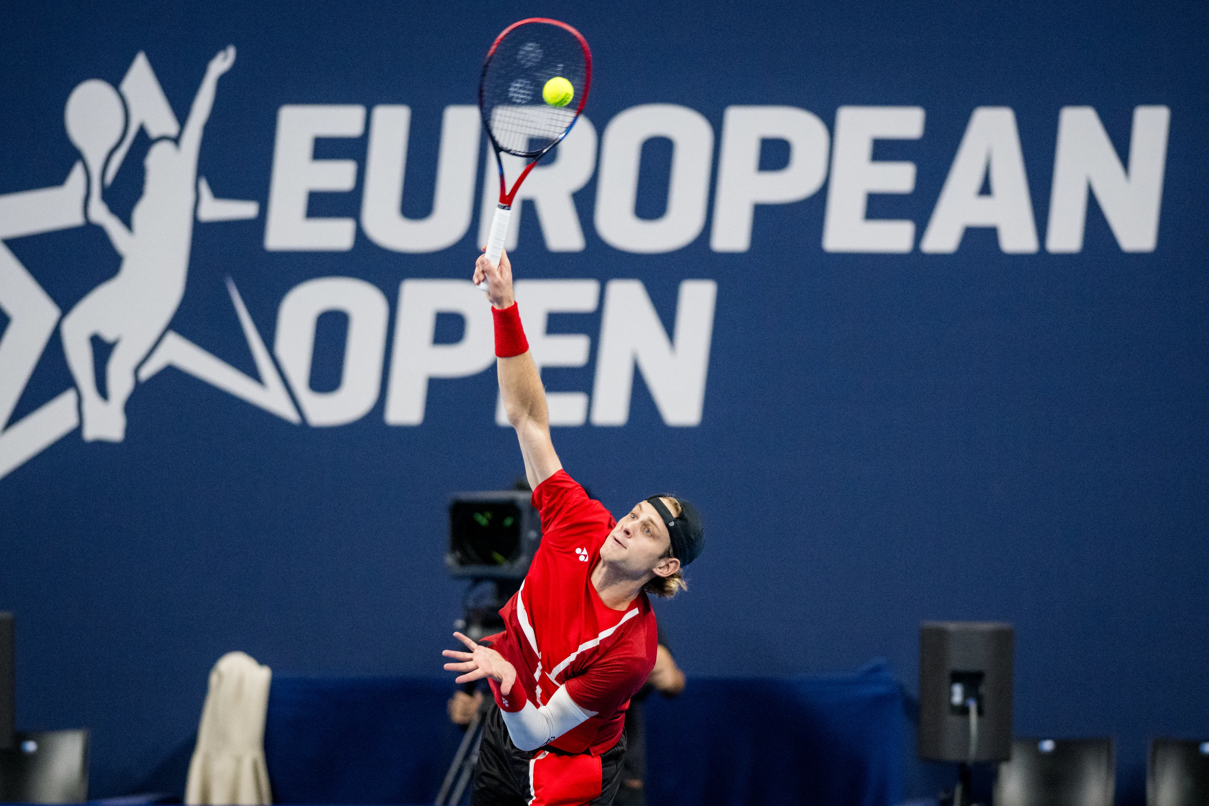 Belgian Zizou Bergs pictured in action during a tennis match in the round of 16 of the singles competition at the ATP European Open Tennis tournament in Antwerp, Thursday 17 October 2024. BELGA PHOTO JASPER JACOBS