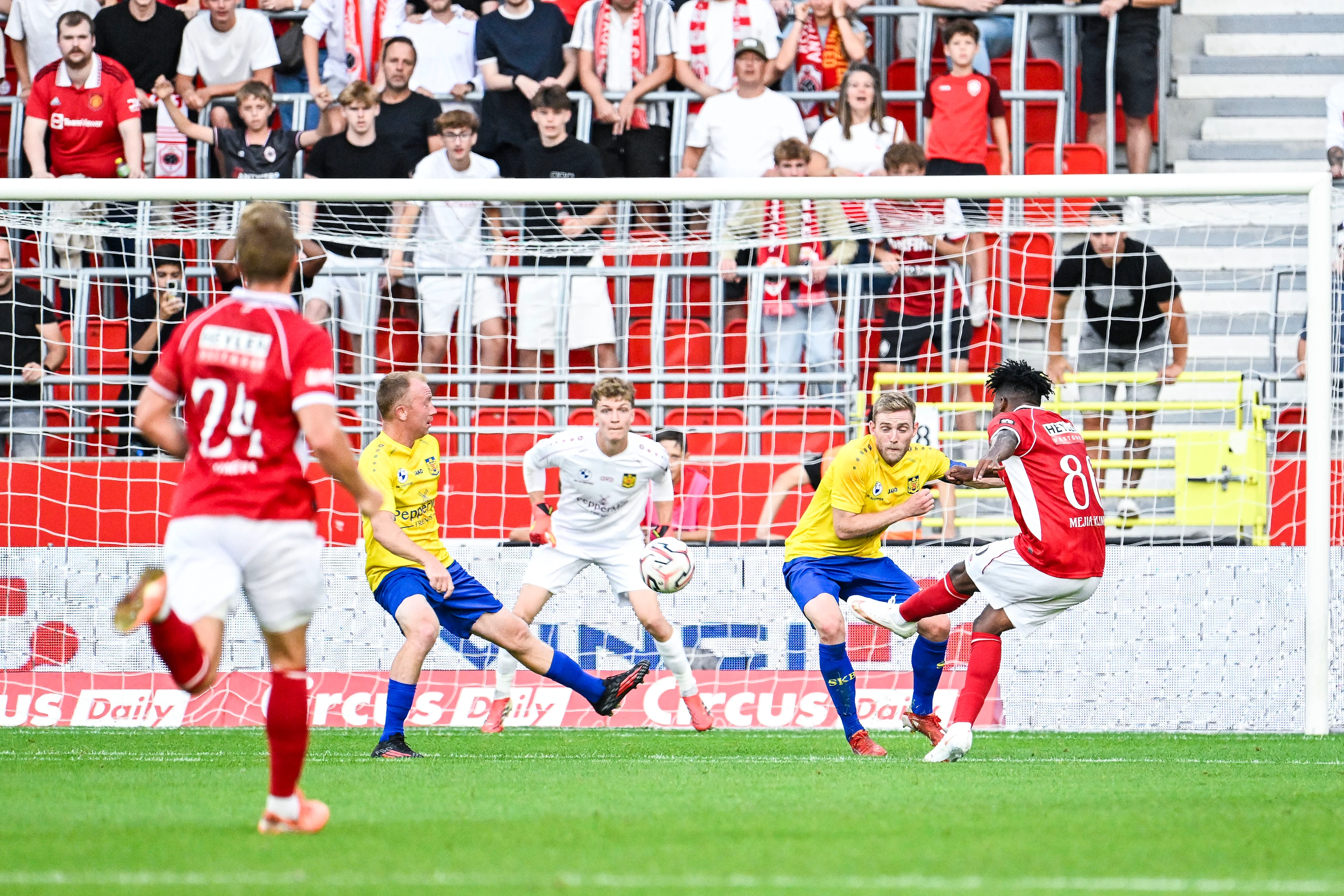 Beveren's Christian Bruls; Beveren's Laurent Jans and Antwerp's Carlos Daniel Mejia Klinger pictured in action during a soccer match between Royal Antwerp FC and SK Beveren, Sunday 9 August 2026 in Antwerp, on day 1 of the 2026-2027 'Jupiler Pro League' first division of the Belgian championship. BELGA PHOTO TOM GOYVAERT