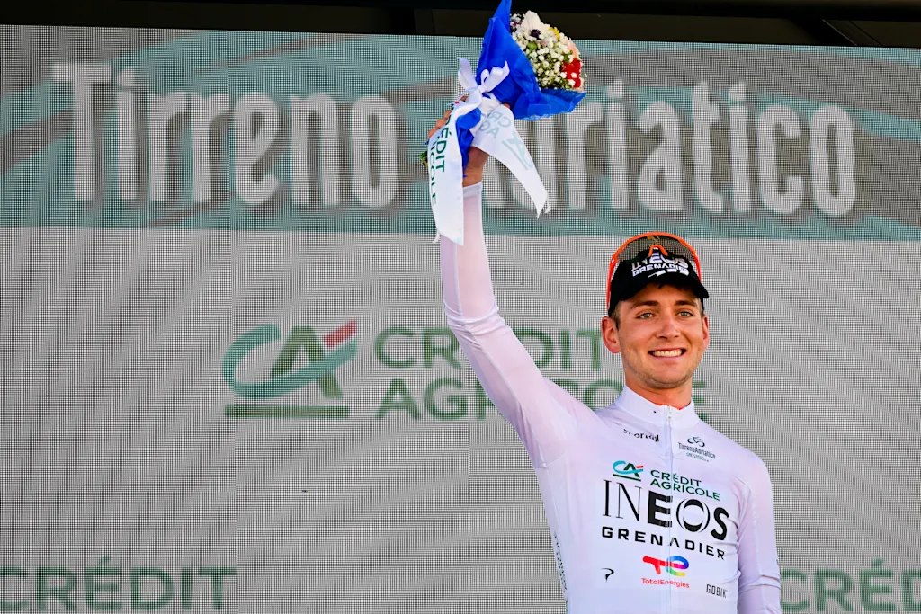 British Magnus Sheffield of INEOS Grenadiers celebrates in the white jersey for best young rider after the first stage of the Tirreno-Adriatico cycling race, a 11,5km individual time trial in Lido di Camaiore, Italy, Monday 09 March 2026. BELGA PHOTO DIRK WAEM