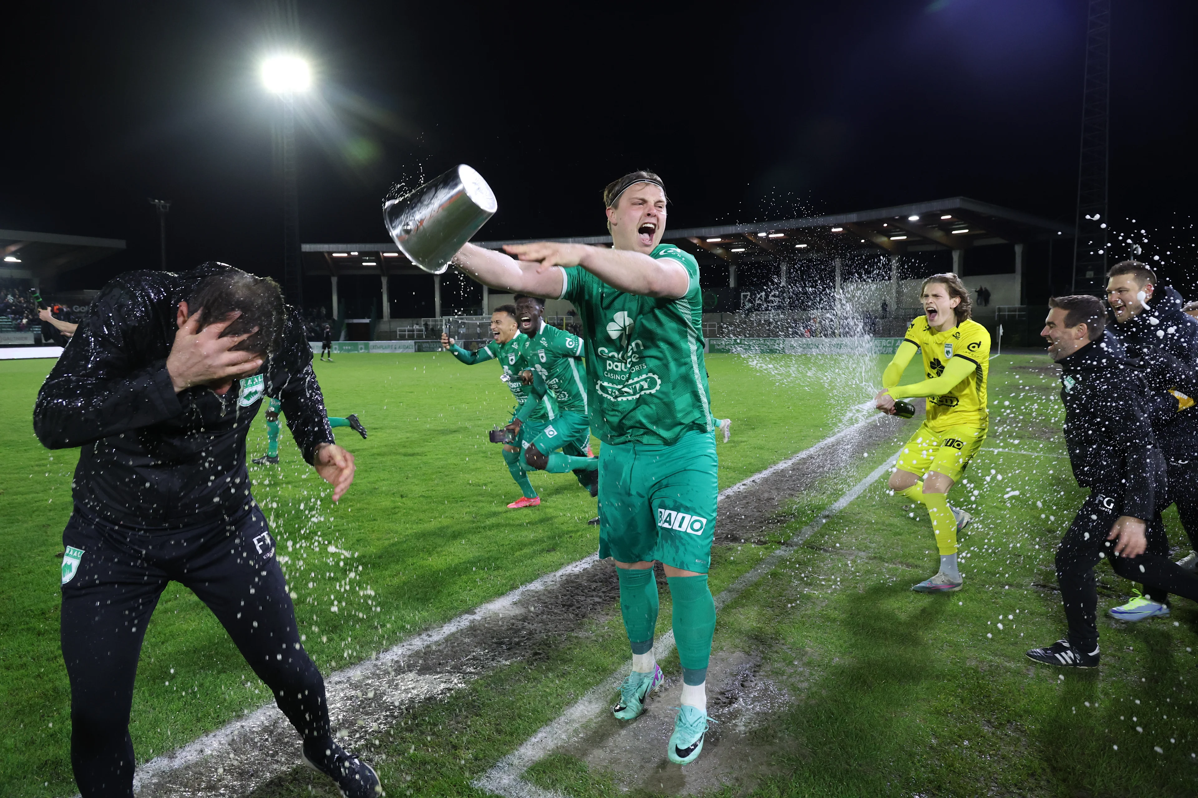 RAAL's head coach Frederic Taquin and RAAL's Jorn Vancamp celebrate after winning a match between RAAL La Louviere and Jong Gent (KAA Gent), in the Belgian National Division 1 (Eerste Nationale), in La Louviere, Saturday 20 April 2024. BELGA PHOTO VIRGINIE LEFOUR